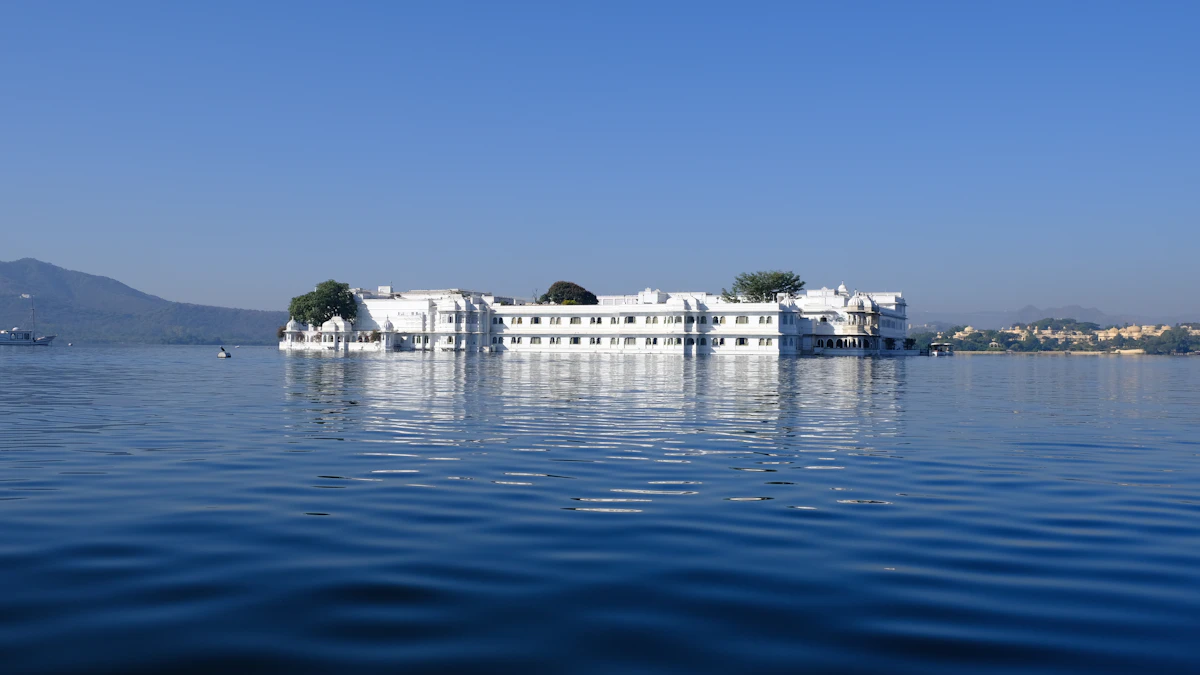 Udaipur's palaces above Lake Pichola