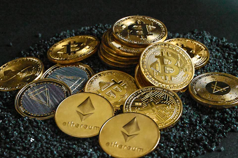 Image d'article pour: Ethereum sous pression : sorties d'ETF, record d'ETH en staking