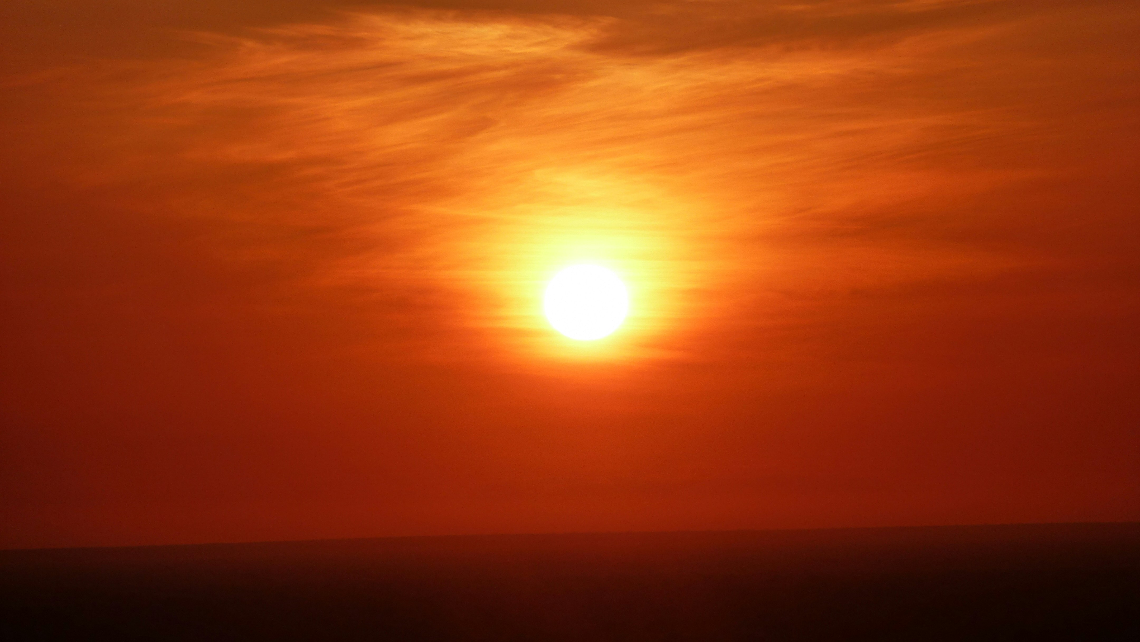 لوحة الغروب الساحرة