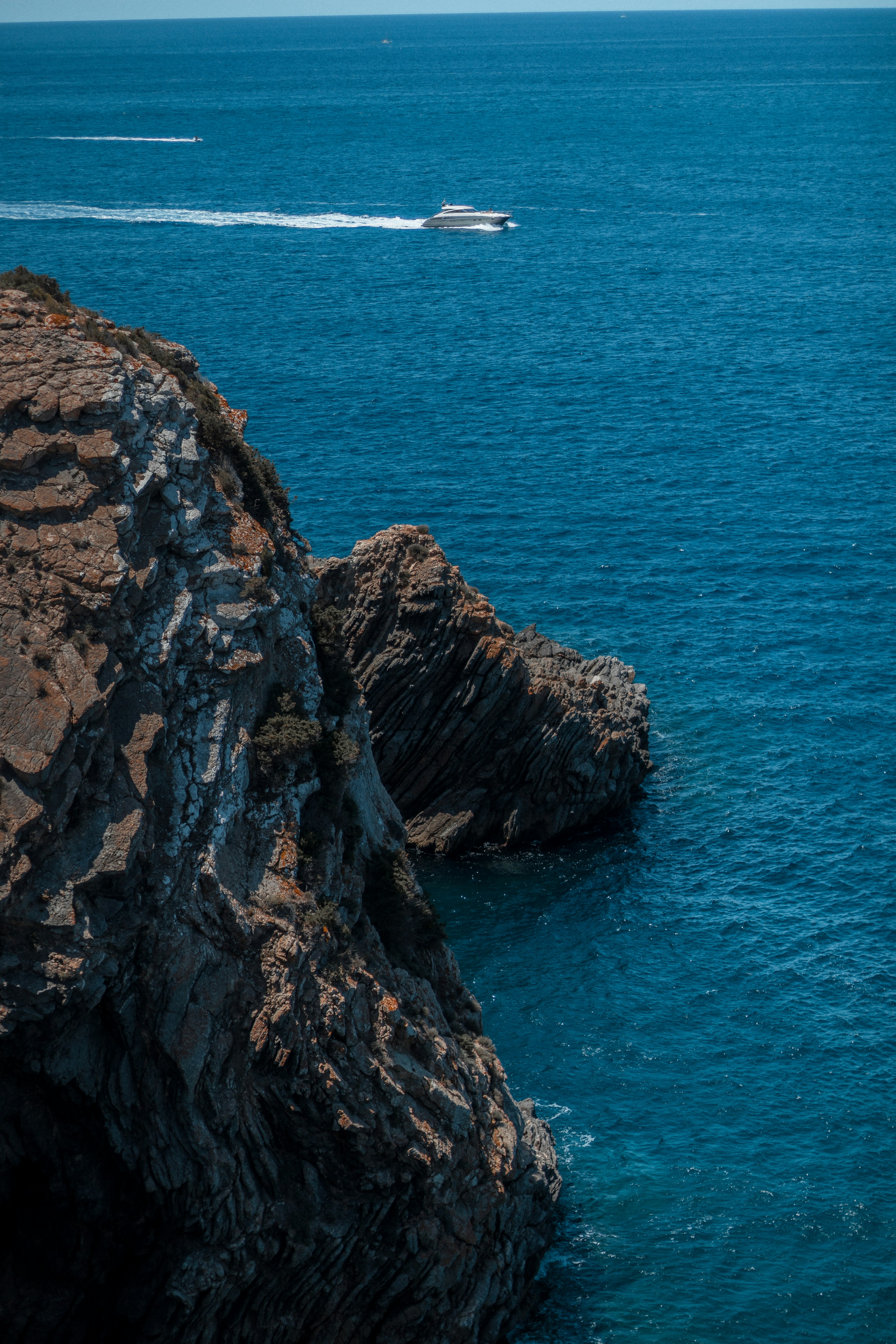 Photo by valentinlacoste