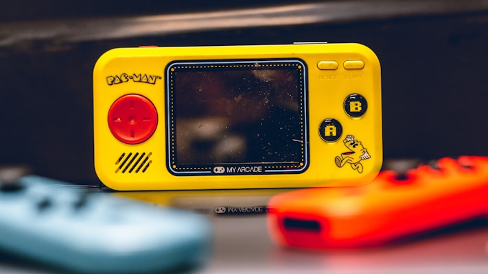 Retro Arcade Gaming Console