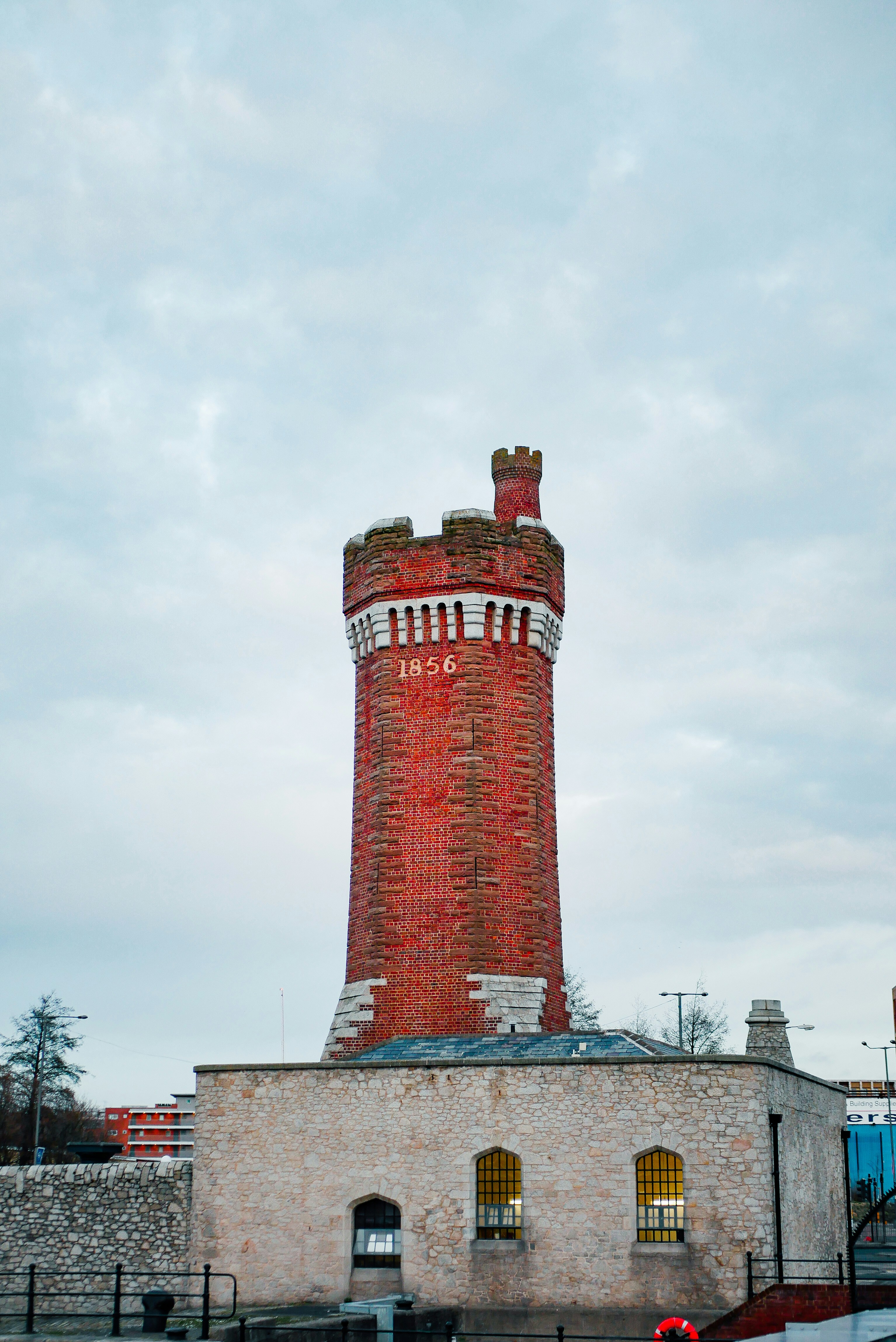 photo-1640972569756-606f4378c18f?ixid=M3wxMjA3fDB8MXxzZWFyY2h8MTh8fGNoaW1uZXklMjByZXBhaXIlMjBoYXJyeXMlMjBjb3VudHl8ZW58MHx8fHwxNzQ0MjA4NjcxfDA\u0026ixlib=rb-4.0.3