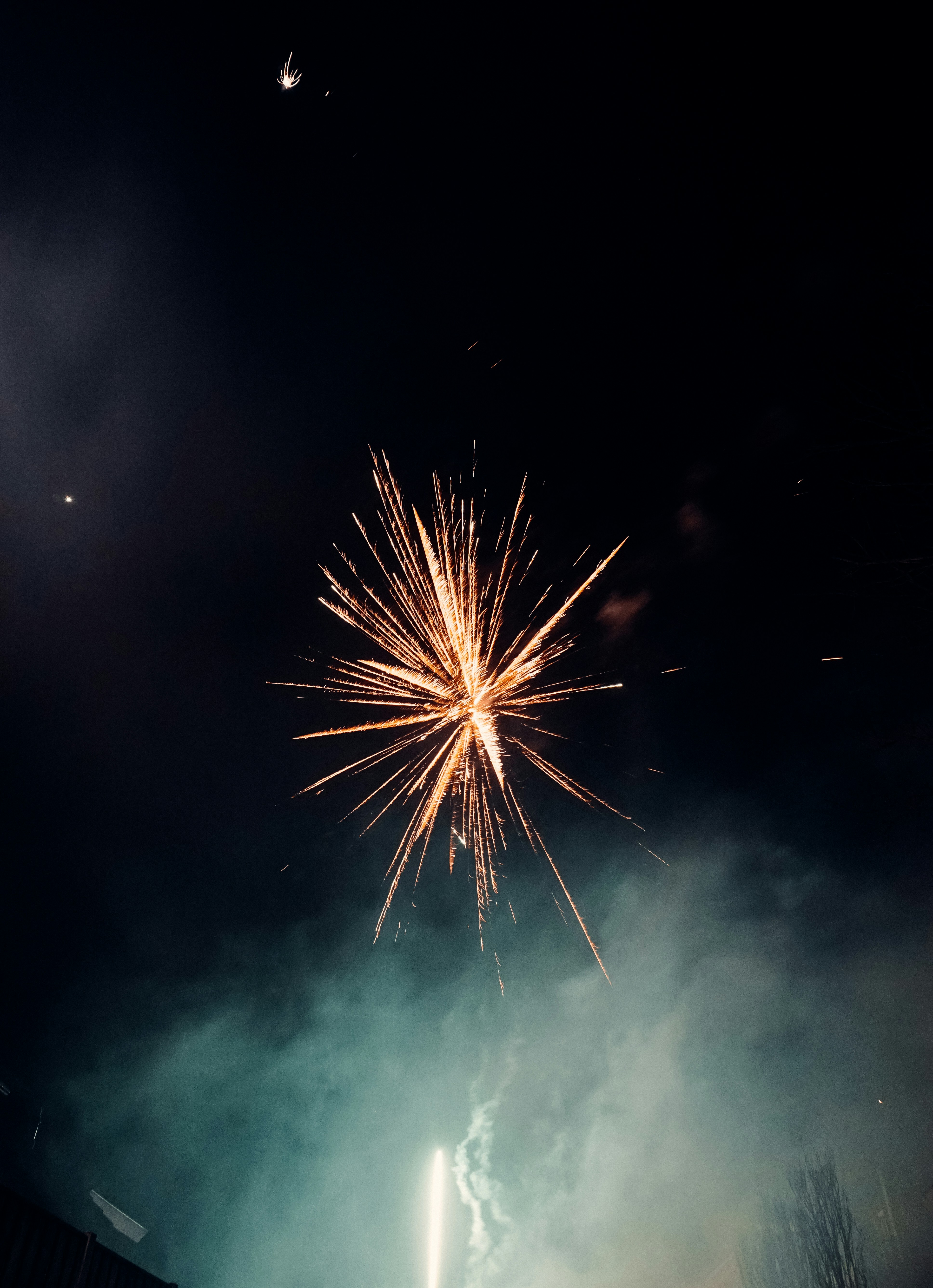 Choose from a curated selection of fireworks photos. Always free on Unsplash.