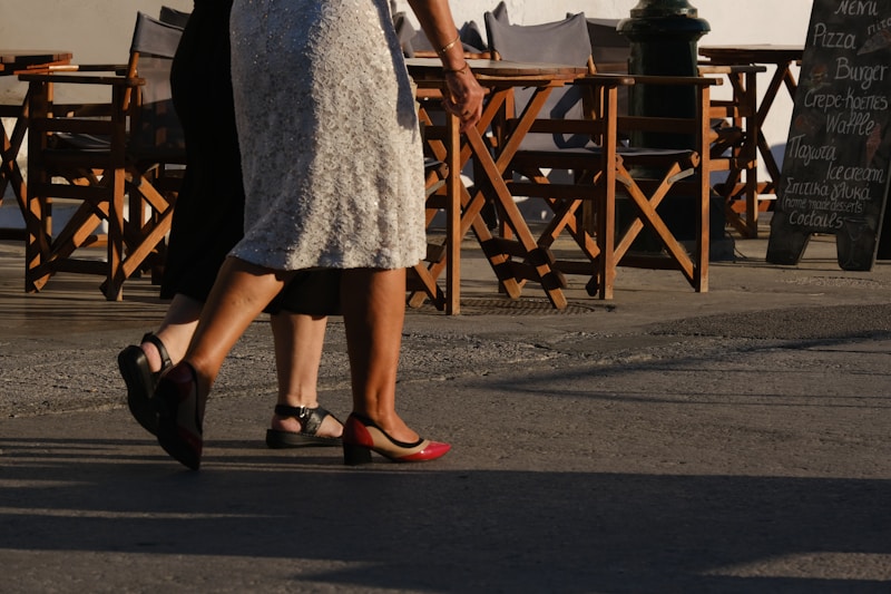 Stylish stroll as a duo