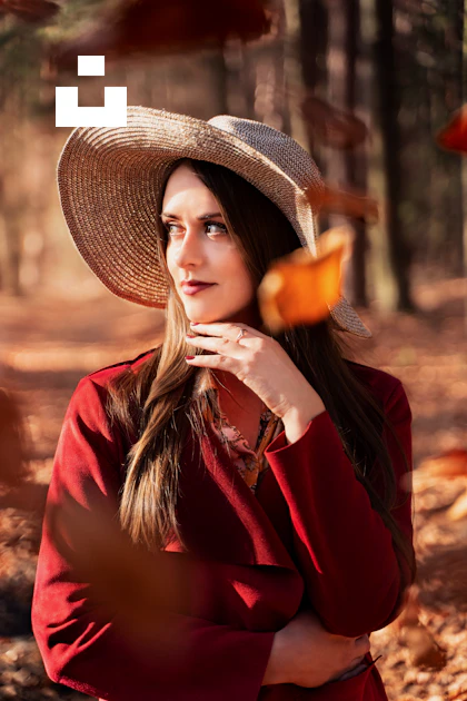 A woman wearing a hat standing in a forest photo – Free Modelka Image ...