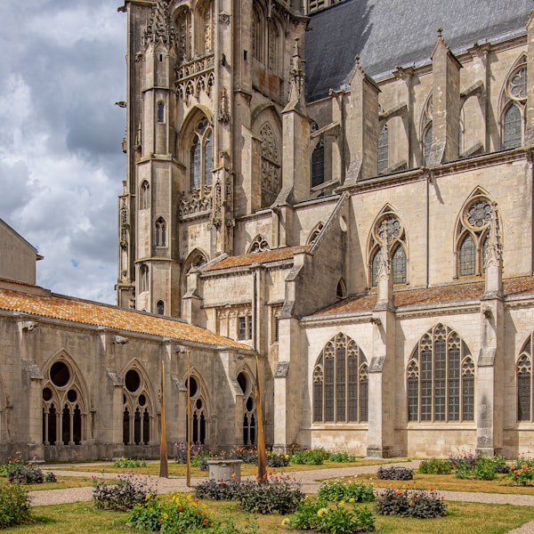 Best Time to Visit Toul: Weather, Seasons & Recommended Months