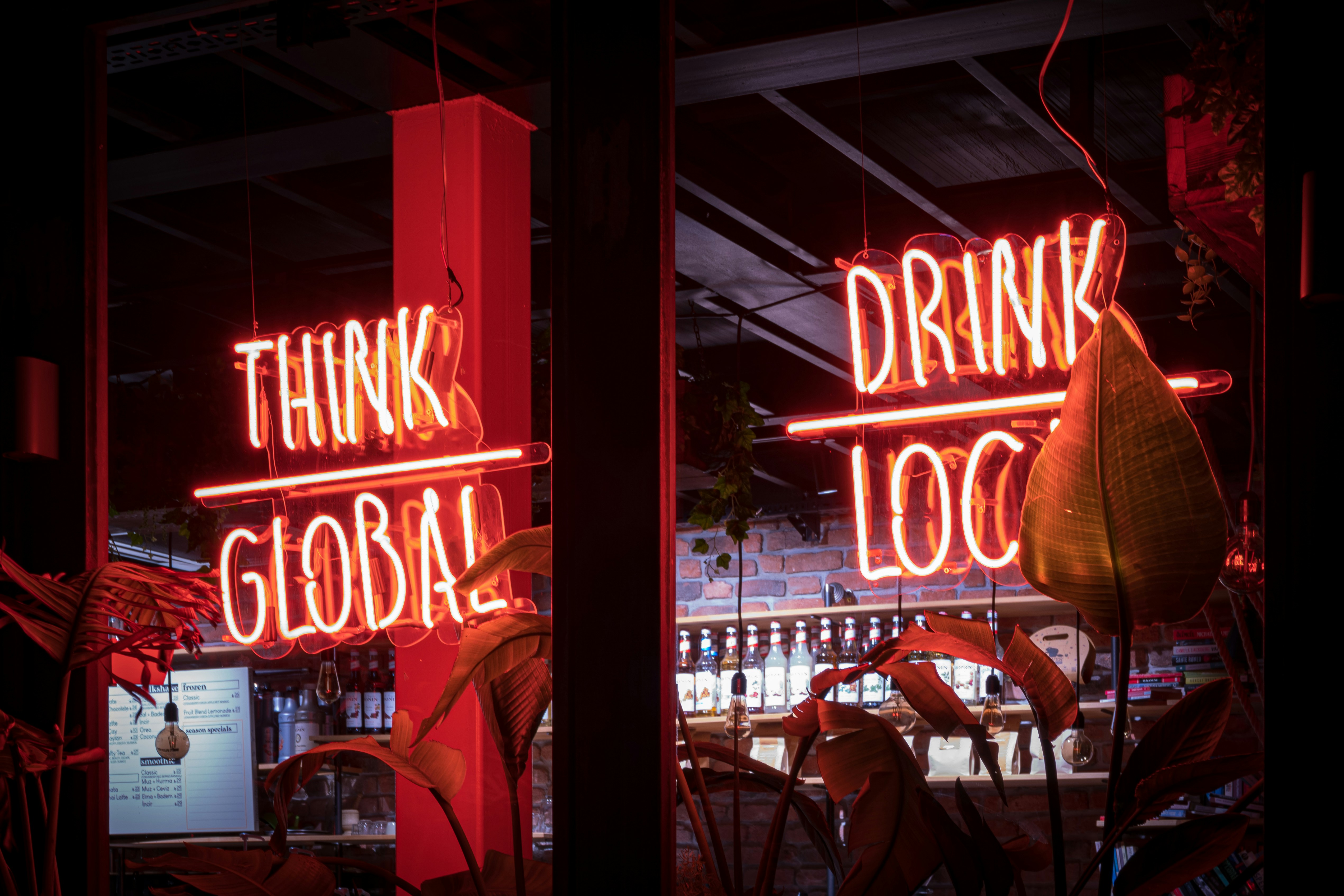 photo 1641277132024 21d4d6c42ca2?crop=entropy&cs=tinysrgb&fit=max&fm=jpg&ixid=M3w1MjQ0NjR8MHwxfHNlYXJjaHwxMnx8TW90aXZhdGlvbmFsJTIwcG9zdGVyfGVufDB8MHx8fDE3NDI3MTY0MzZ8MA&ixlib=rb 4.0