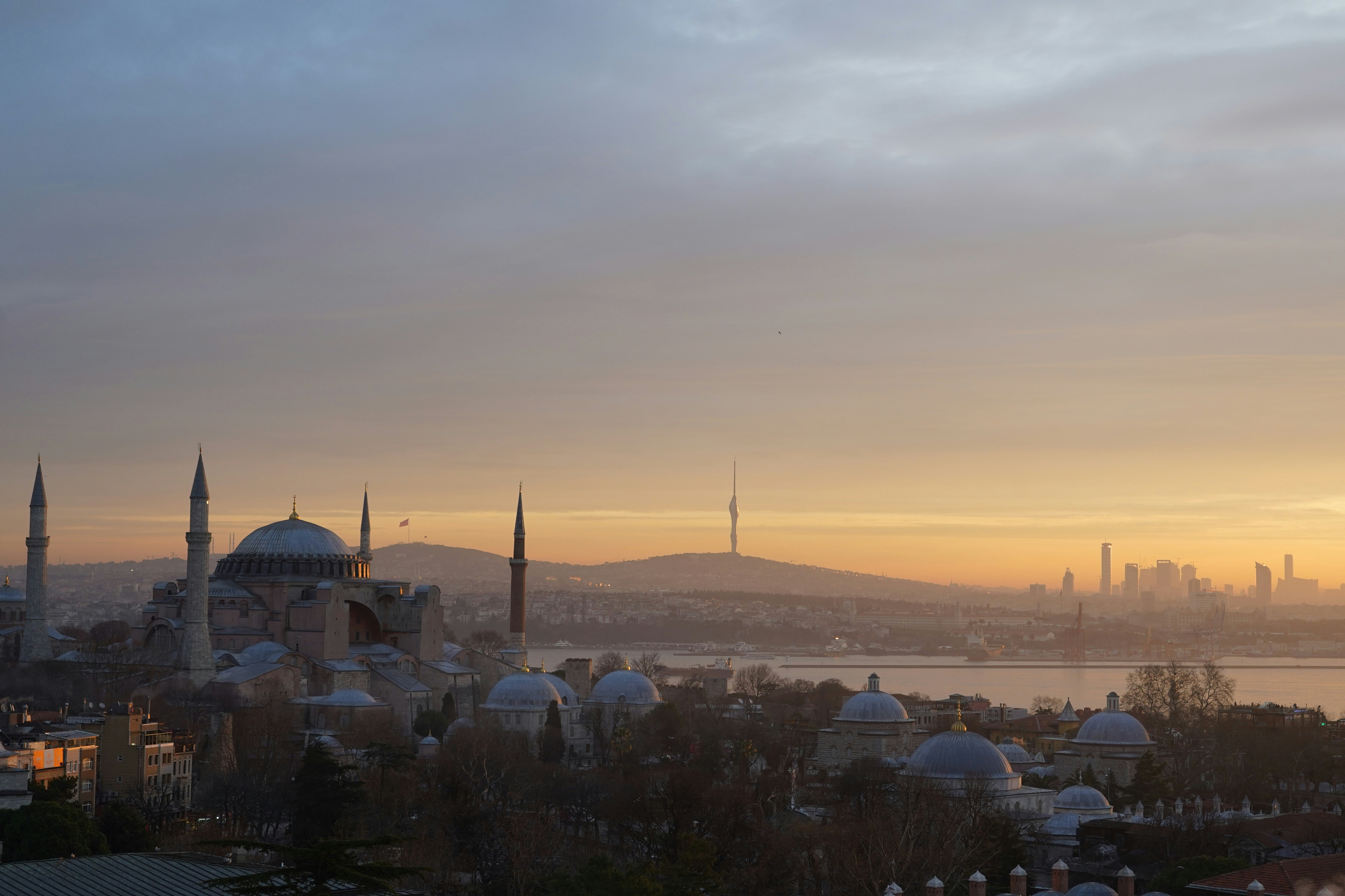 Your Guide to eSIM for Travel in Turkey