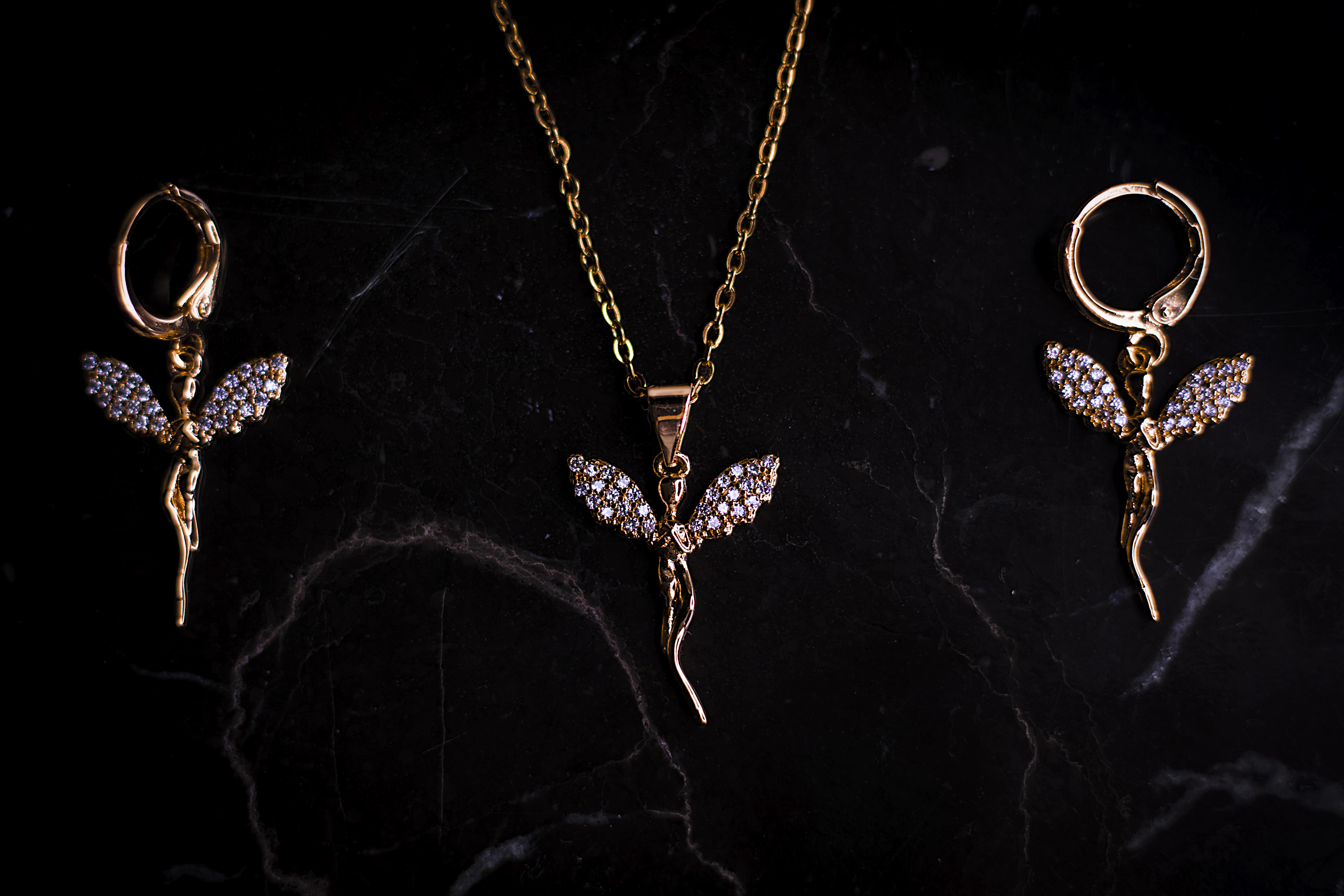 Amara Diamond Pendant