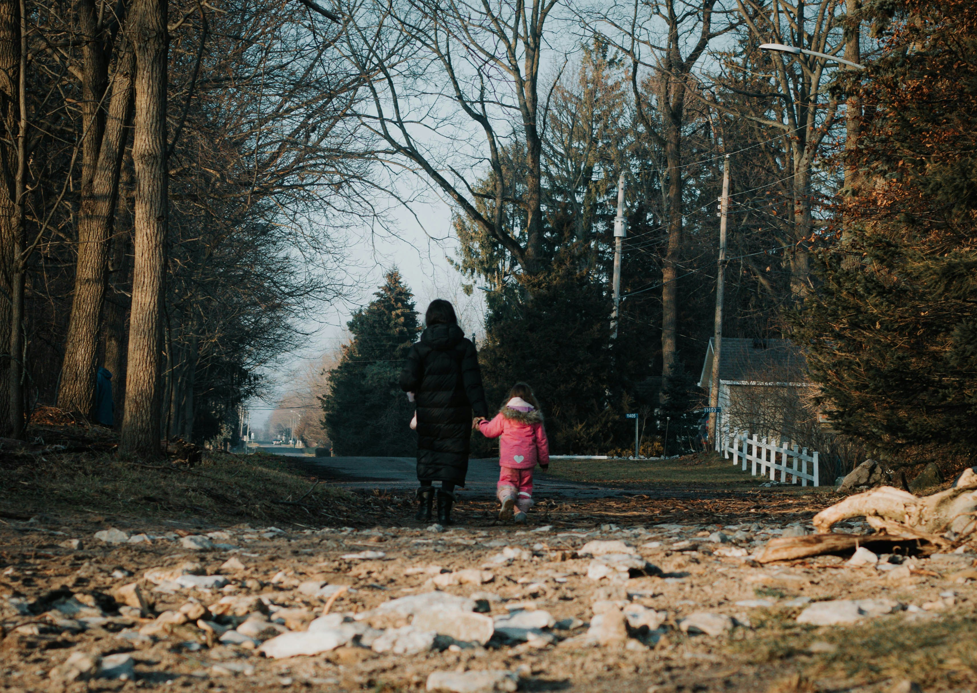 天啊！爸媽竟這樣帶小孩放電！全台爸媽都跪了！
