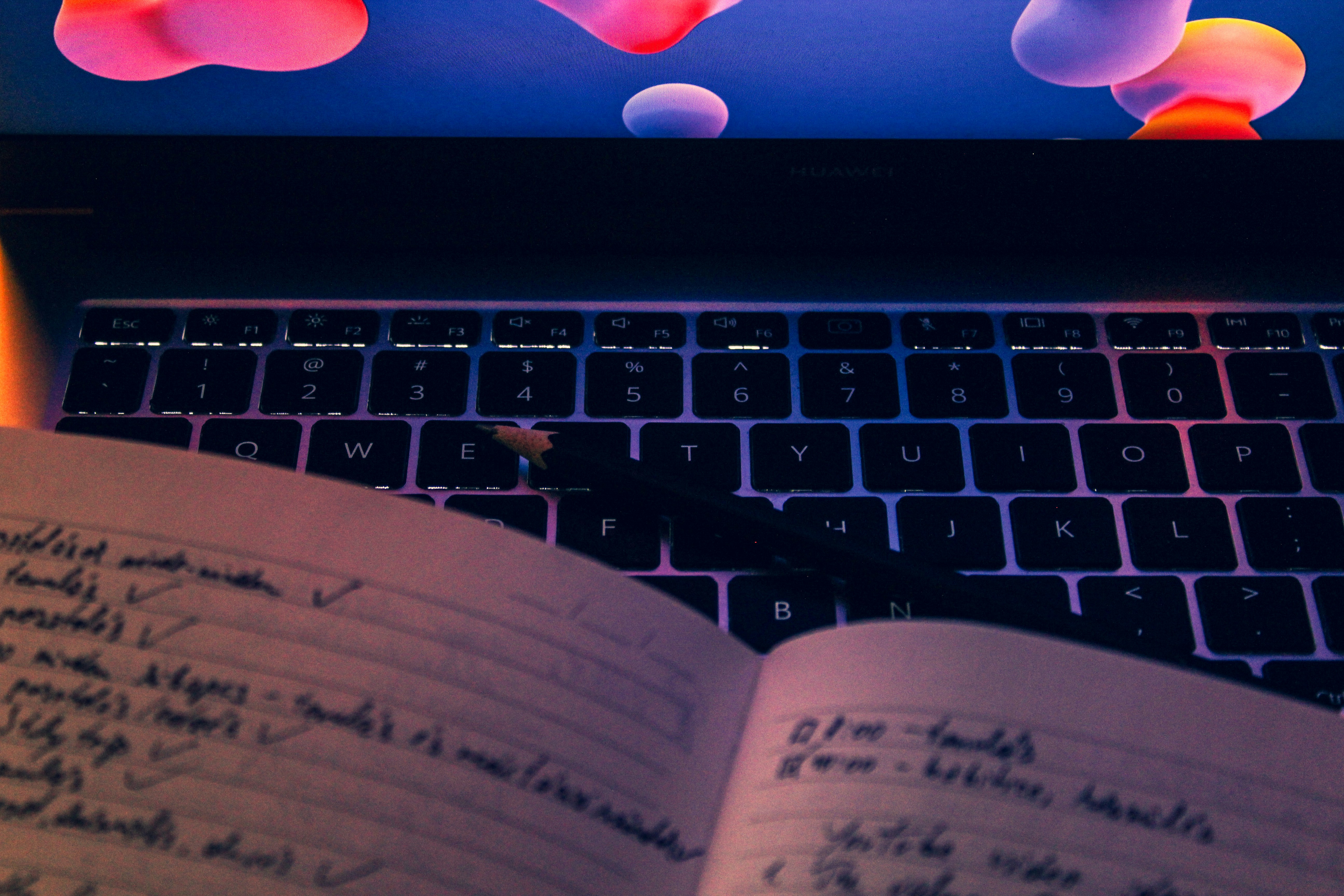 What A Ghostwriter Actually Does Versus An AI Writing Tool