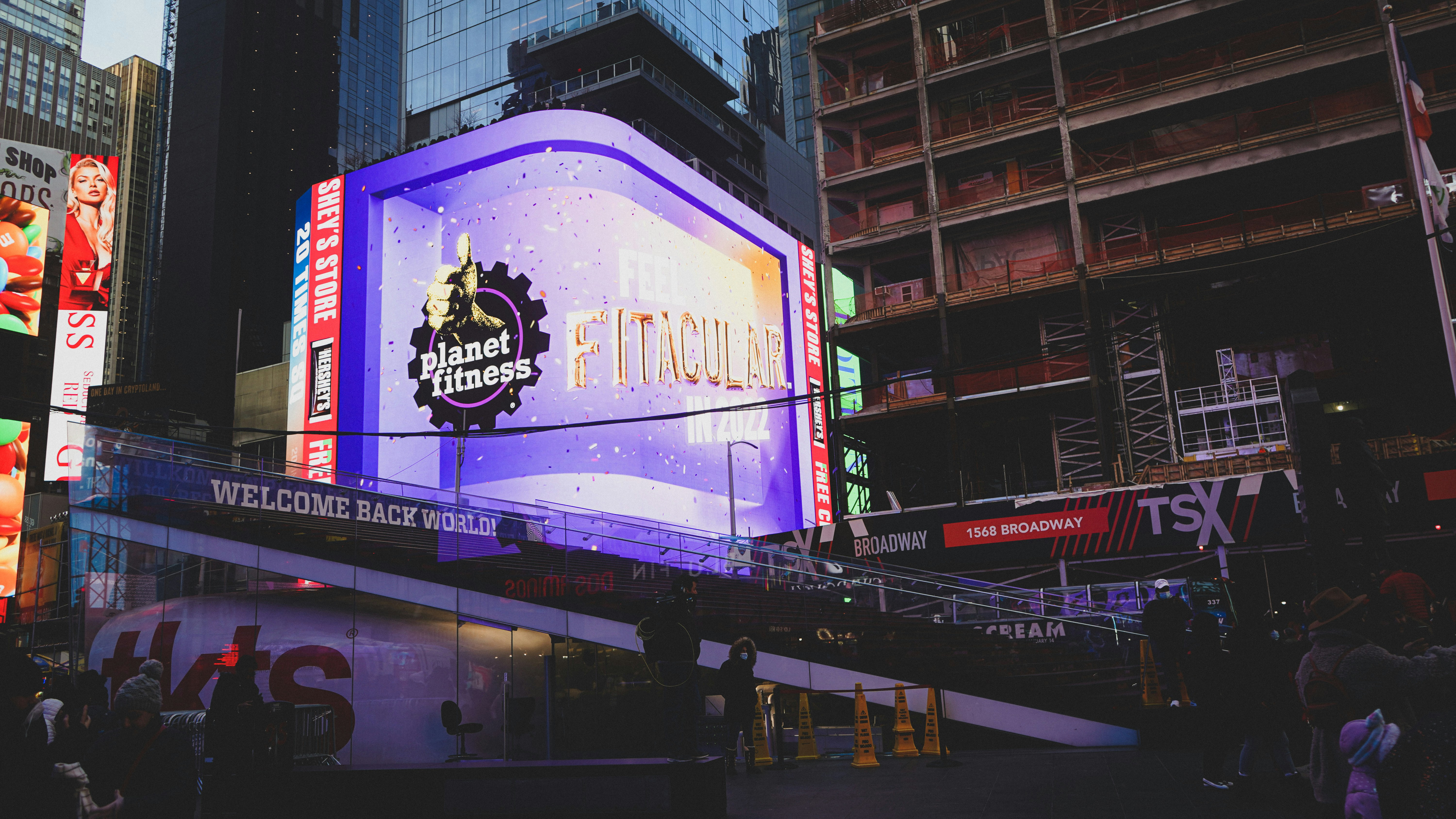 Planet Fitness Flexes Its Muscles 💪