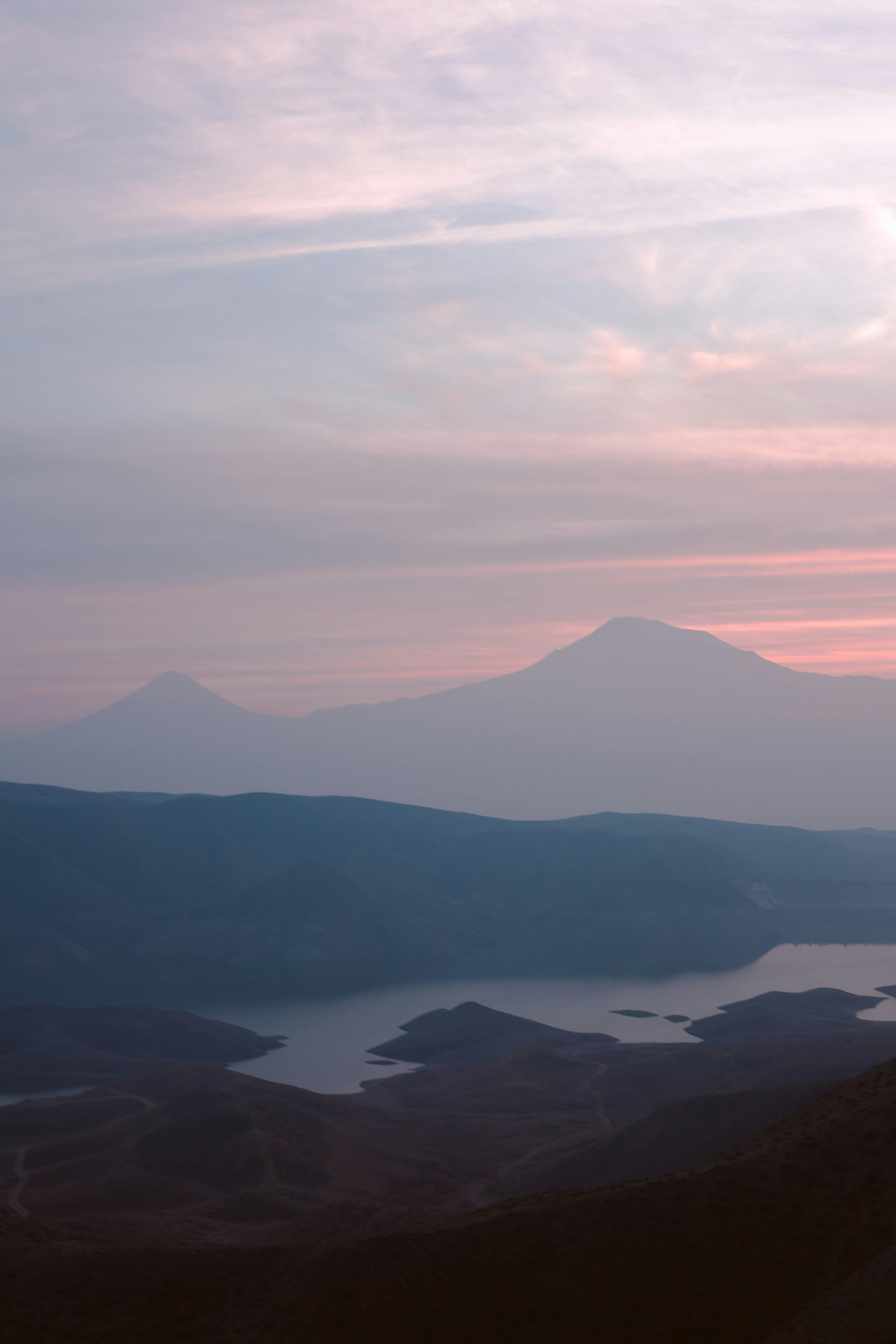 Photo by koryunhills