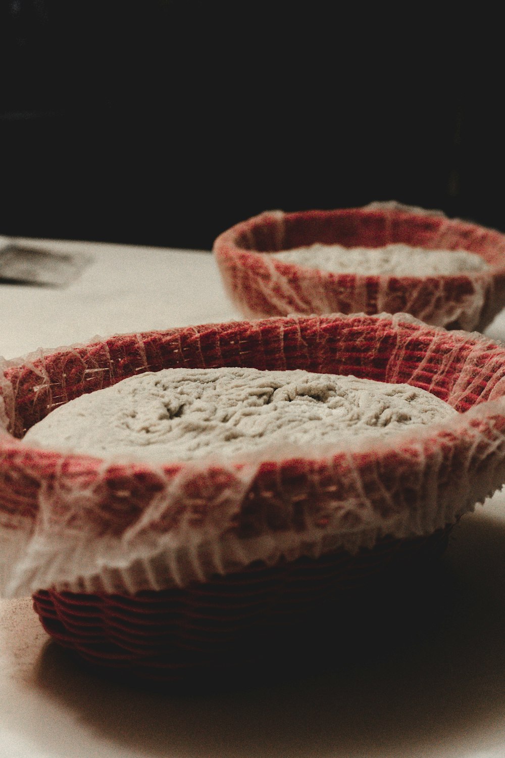 a couple of bowls sitting on top of a table