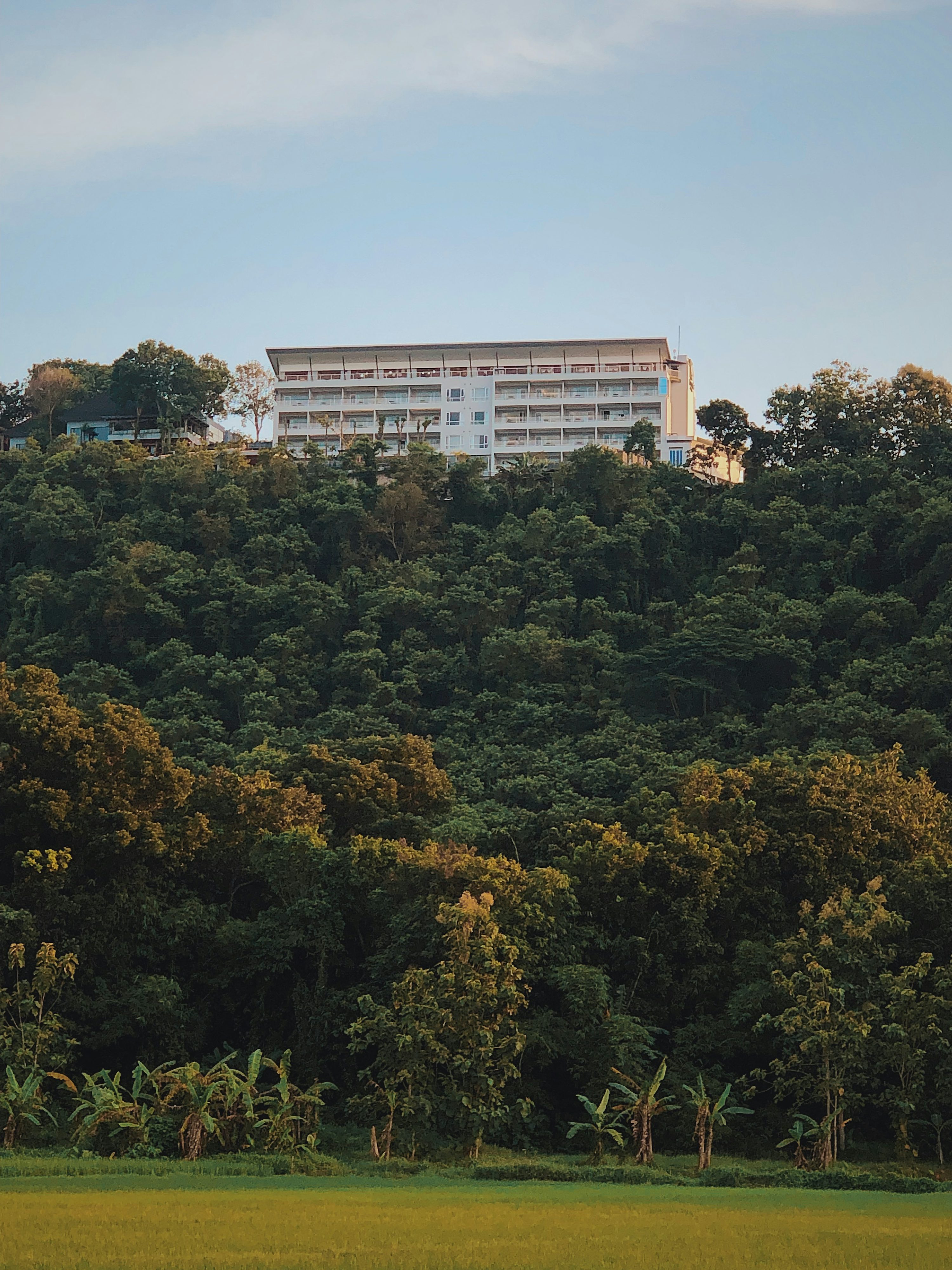 Hotel Landscape Pictures Download Free Images on Unsplash Hotel Landscape Pictures Download Free Images on Unsplash