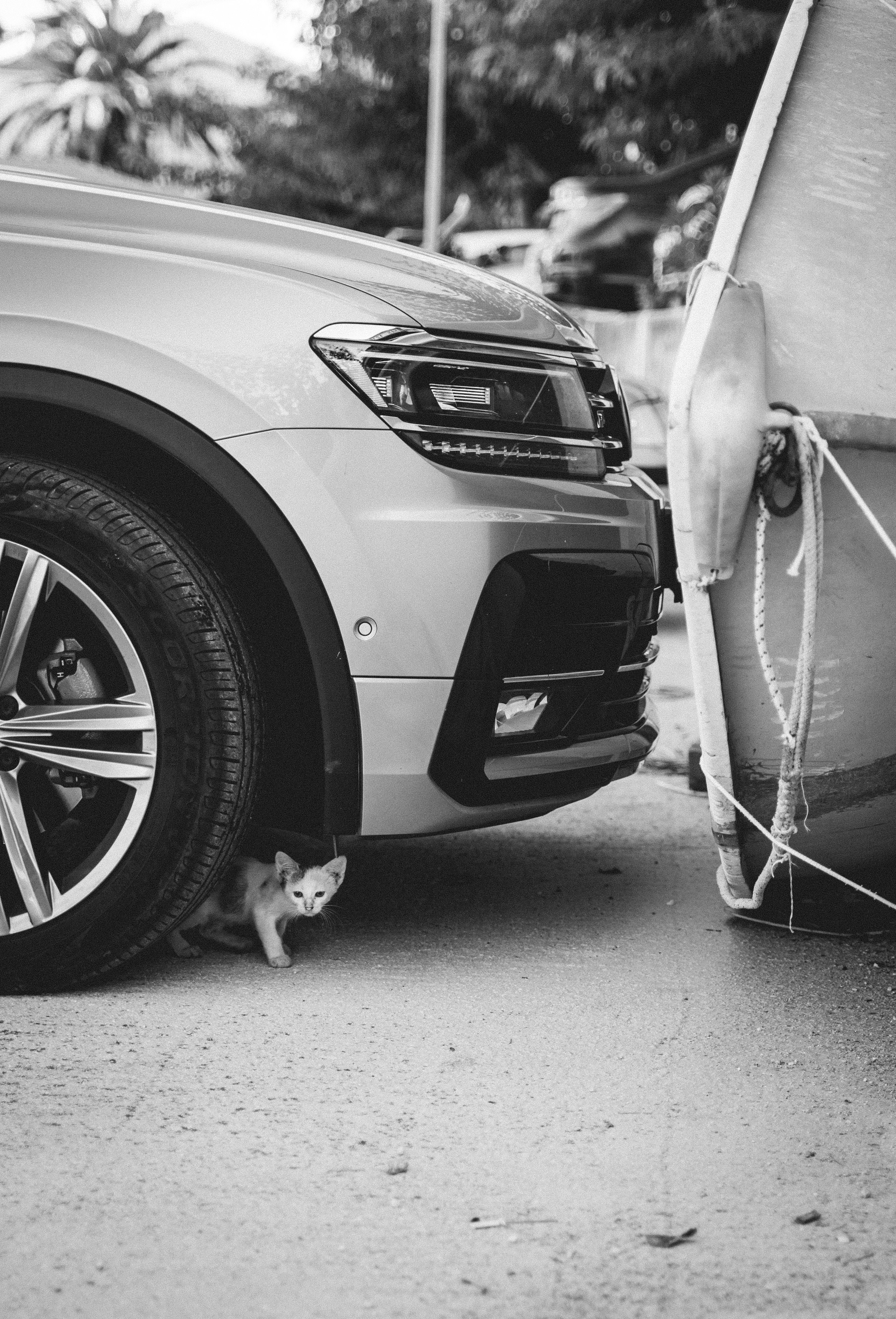 modern suv towing trailer, wallpaper, 2026 Mitsubishi SUV Towing Capacity: Comprehensive Guide 4