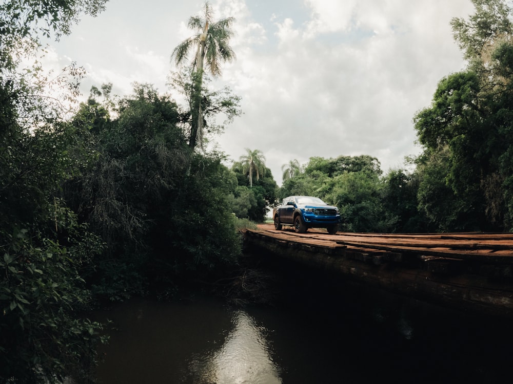 a boat traveling down a river