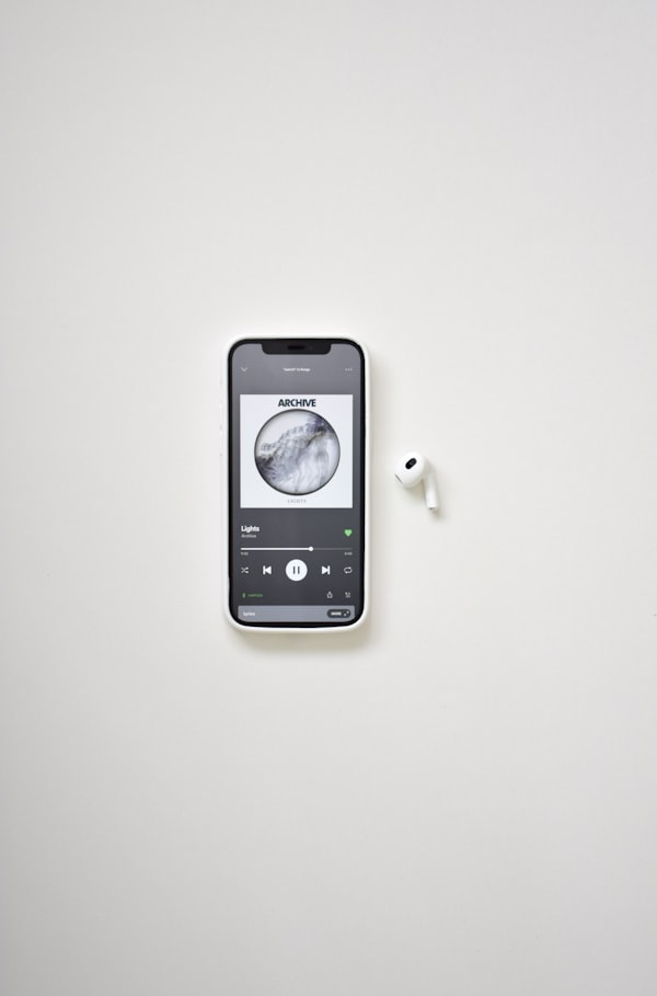 Smartphone mit Temperaturanzeige