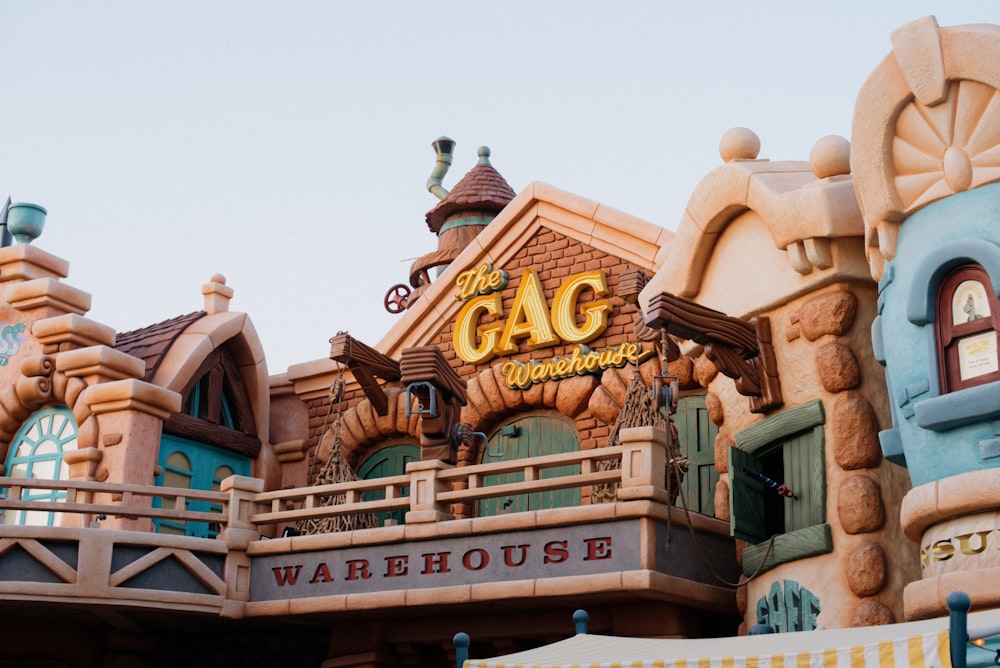 a building with a sign that says the gag adventure warehouse