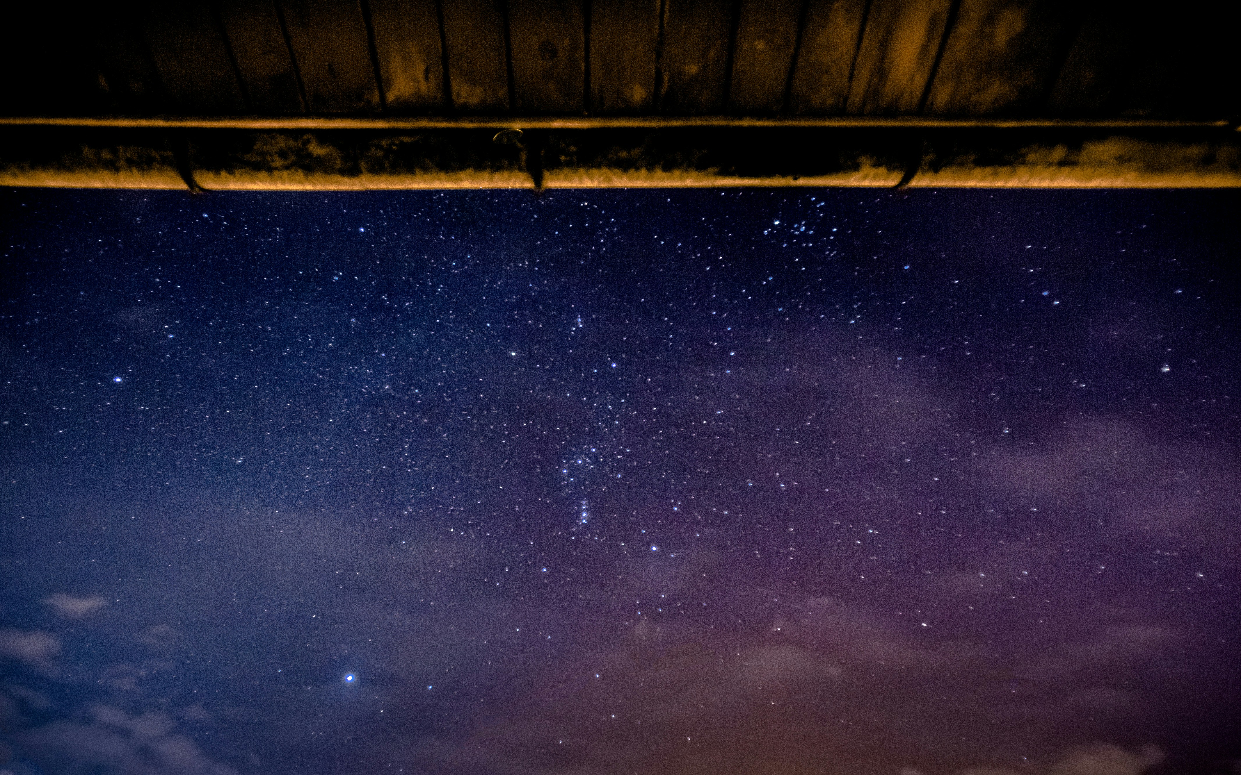 photo-1641548708592-b7945819a324