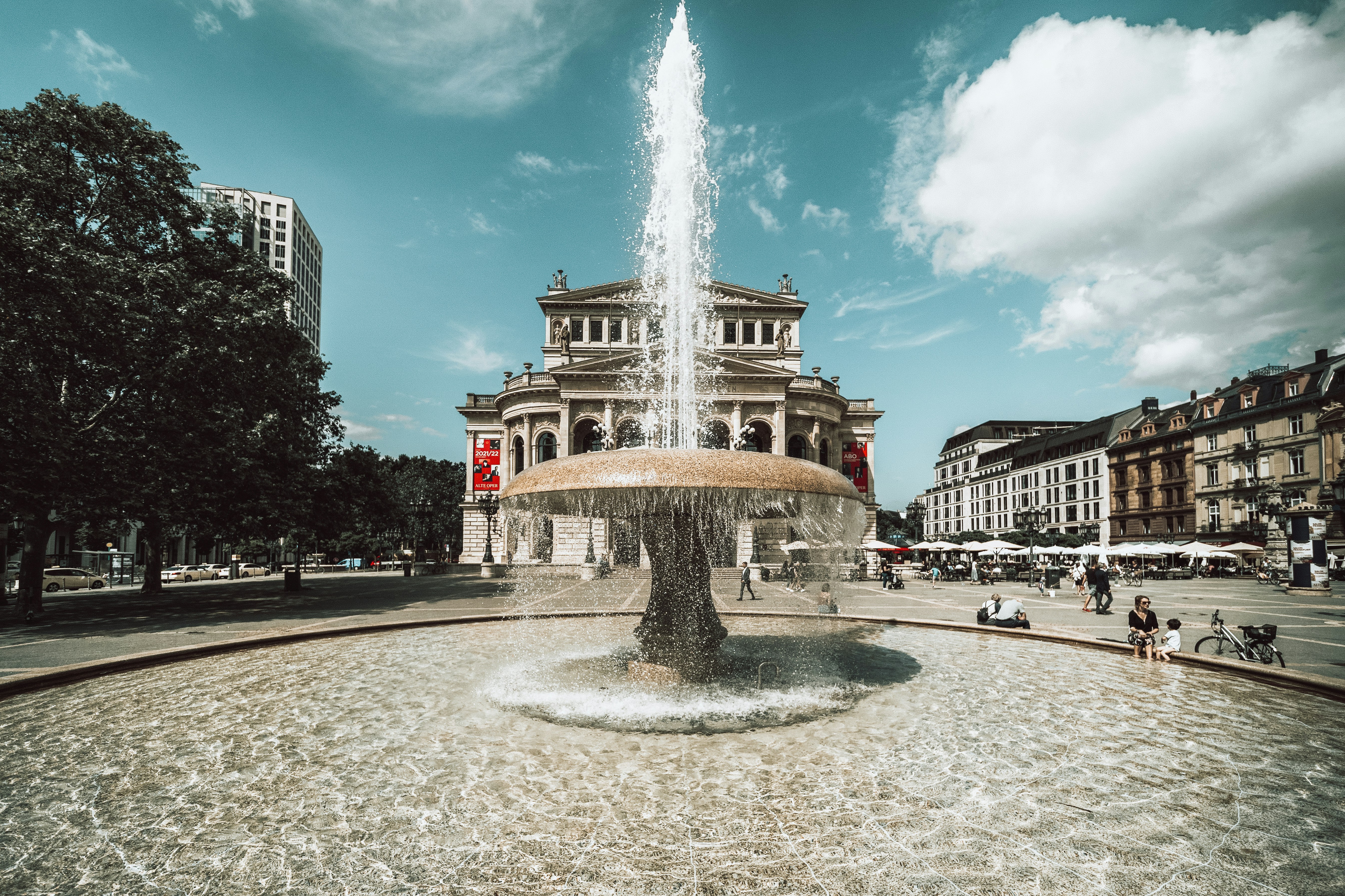 „Lerchenbub“-Brunnen