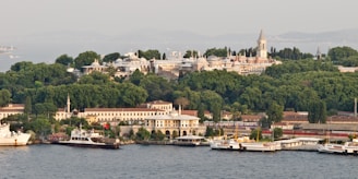 Haliç den Topkapı Sarayına bakış