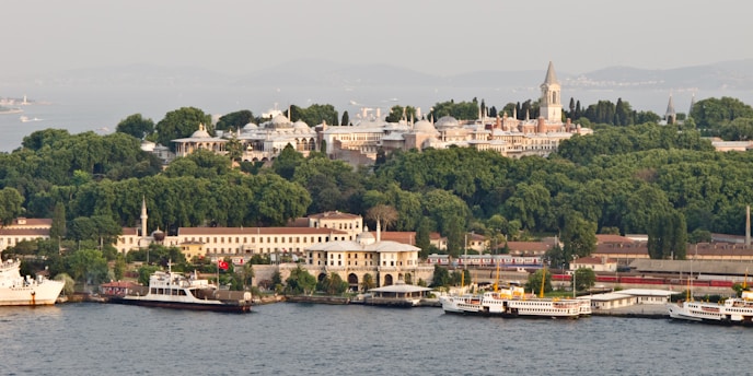 Haliç den Topkapı Sarayına bakış