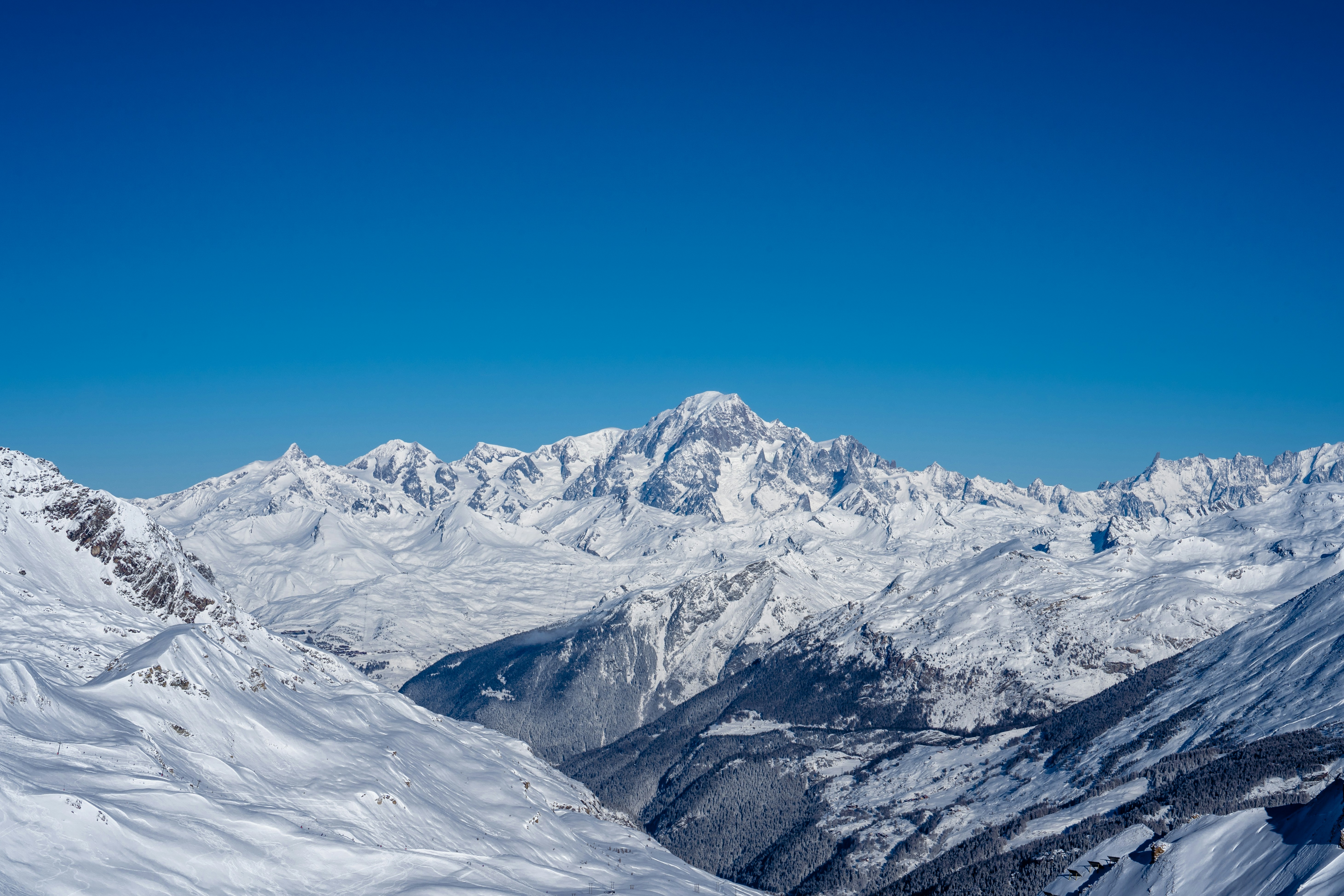 Photo by aronmarinelli