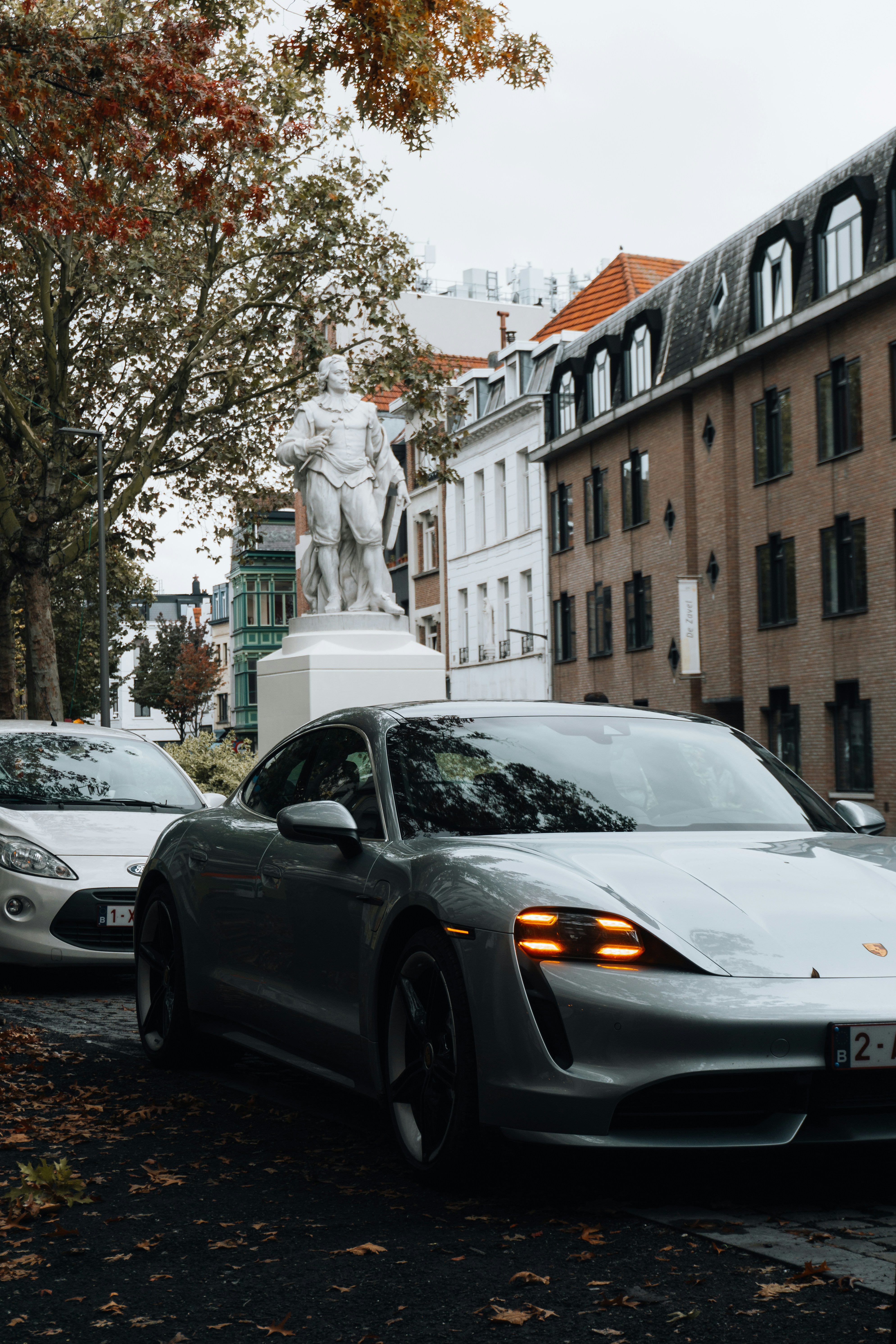 a car parked in front of a building