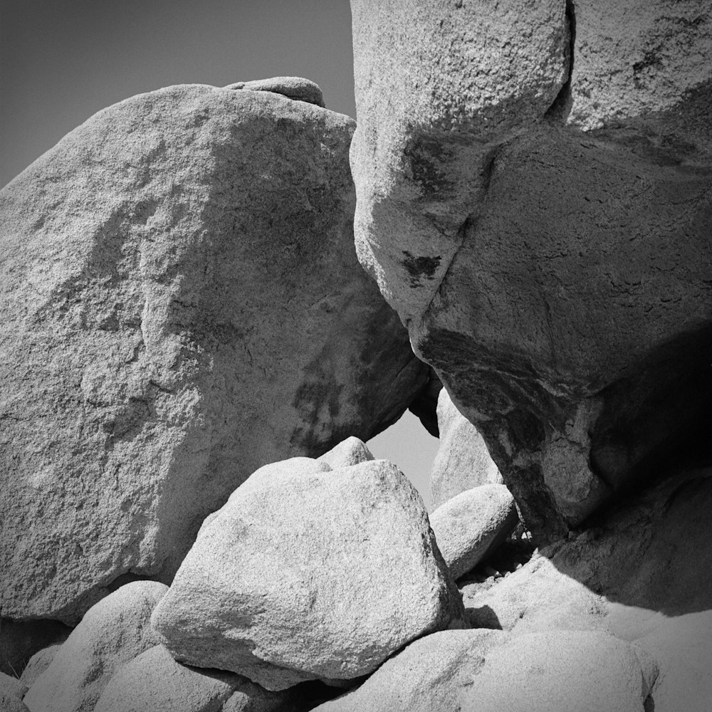 a black and white photo of some rocks