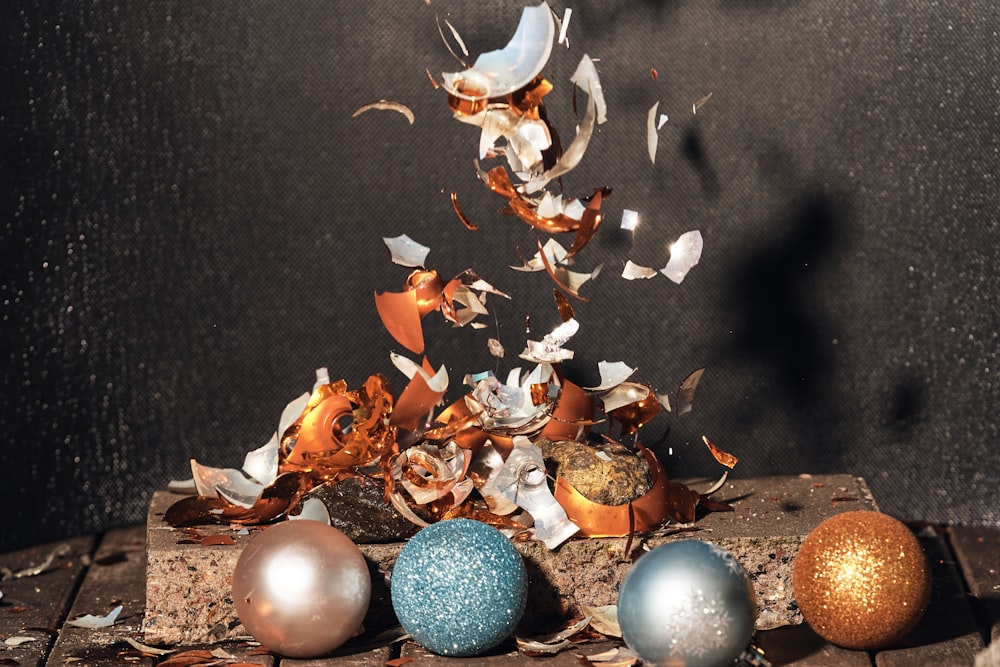 a bunch of ornaments that are on a table