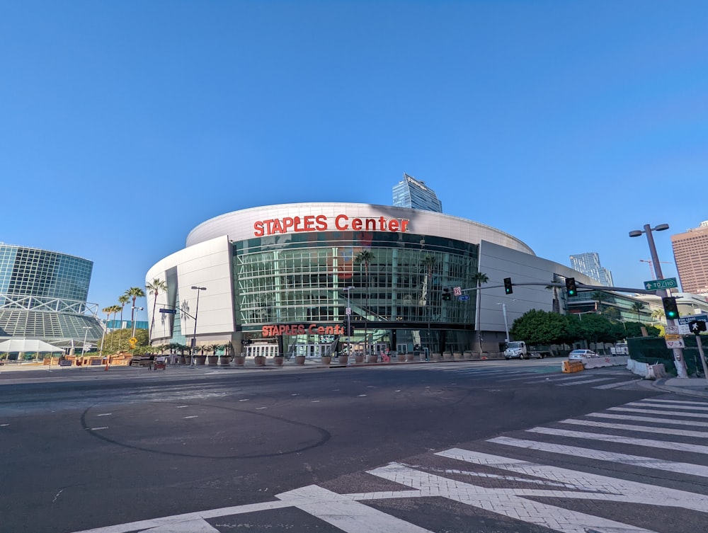 a large building with a sign that says staples center
