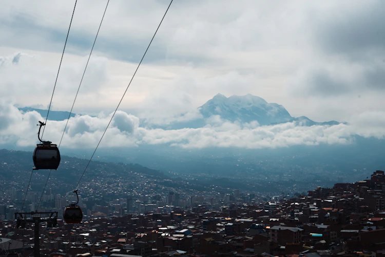 TelefériQo cable car ascending to 4,100m with valley views