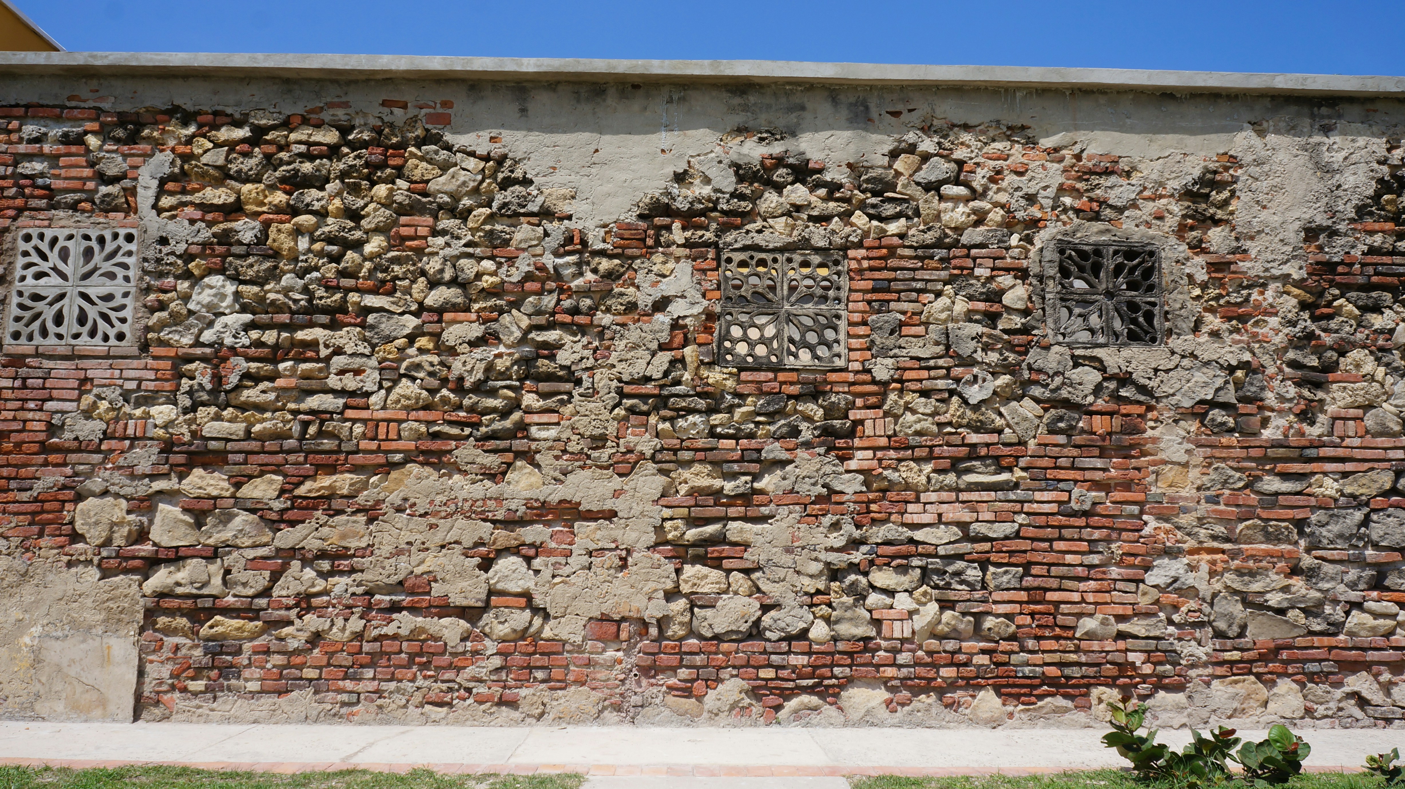 Photo by andresloquesea