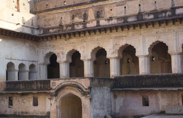A large building with a bunch of arches