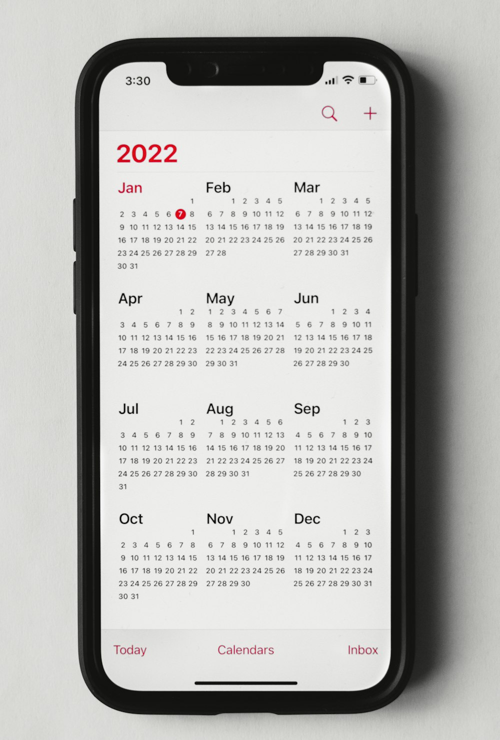 Un teléfono con un calendario en la pantalla