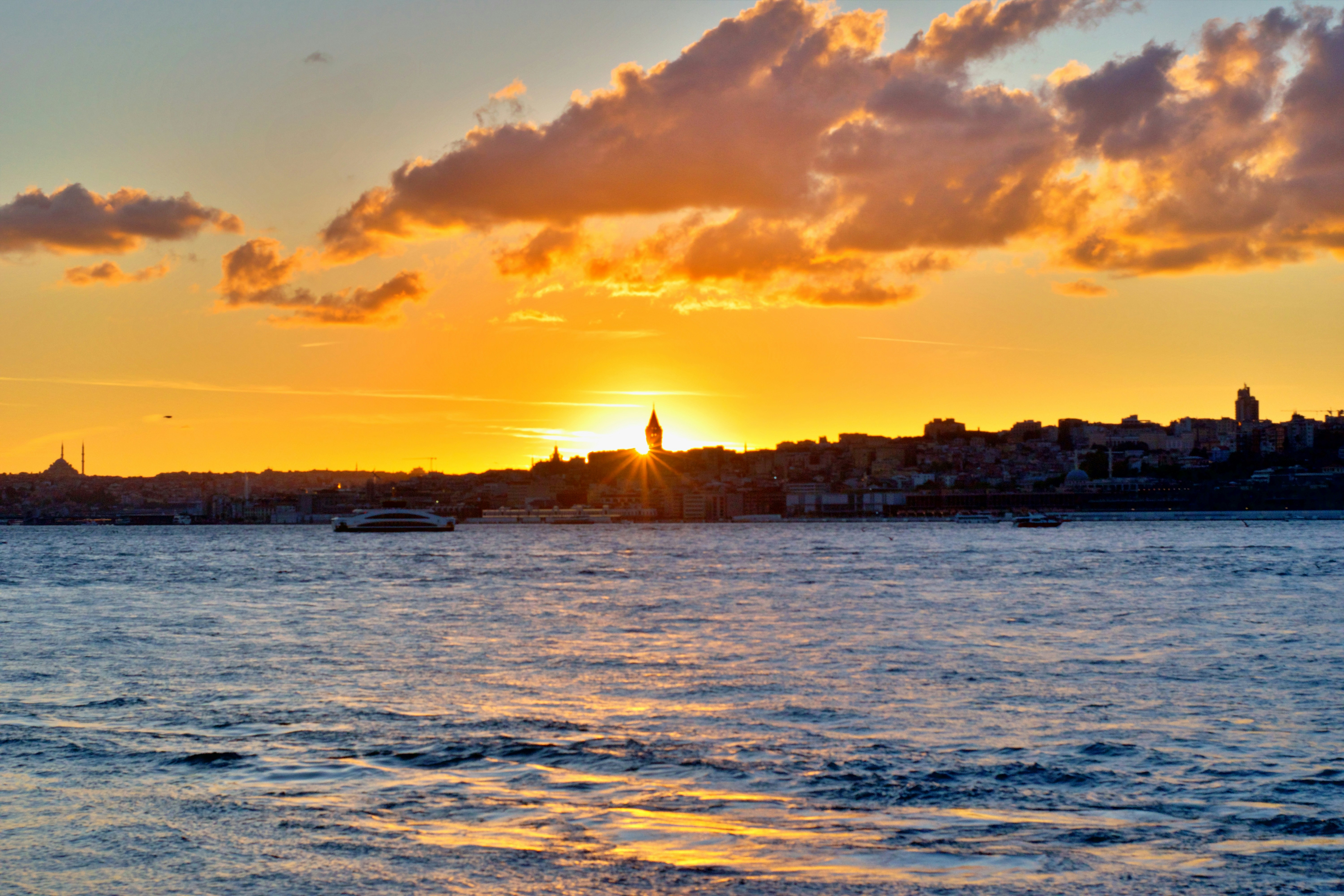 Photo by ramzibelaidi