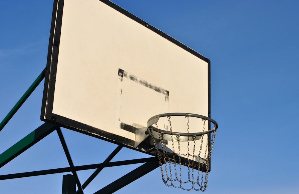 a basketball hoop with a chain attached to it