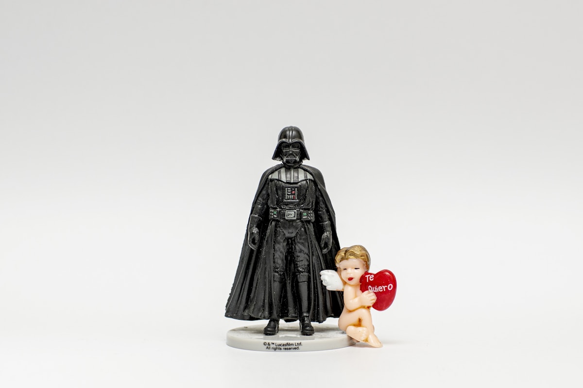 How Do I Plan an Easy Star Wars Birthday Cake?
