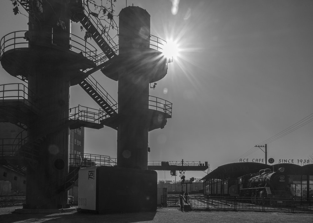 a black and white photo of an industrial area
