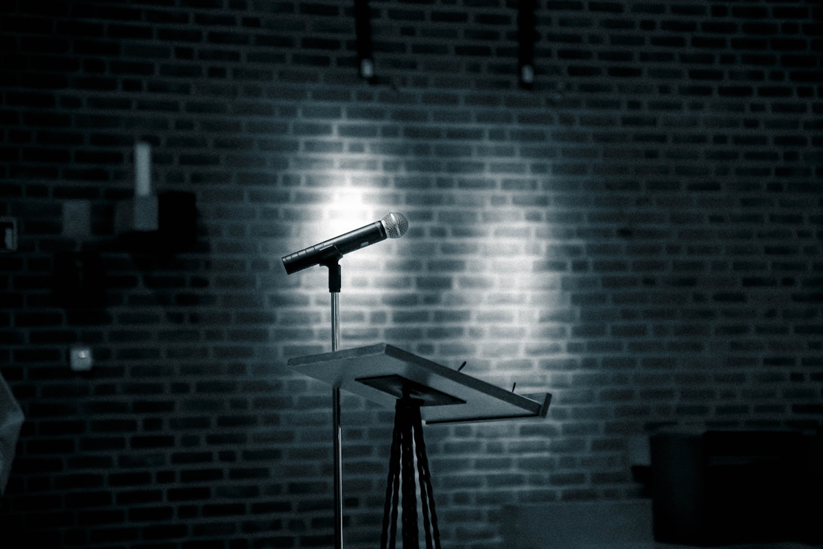Where to Laugh in NYC: The Complete Guide to New York Comedy