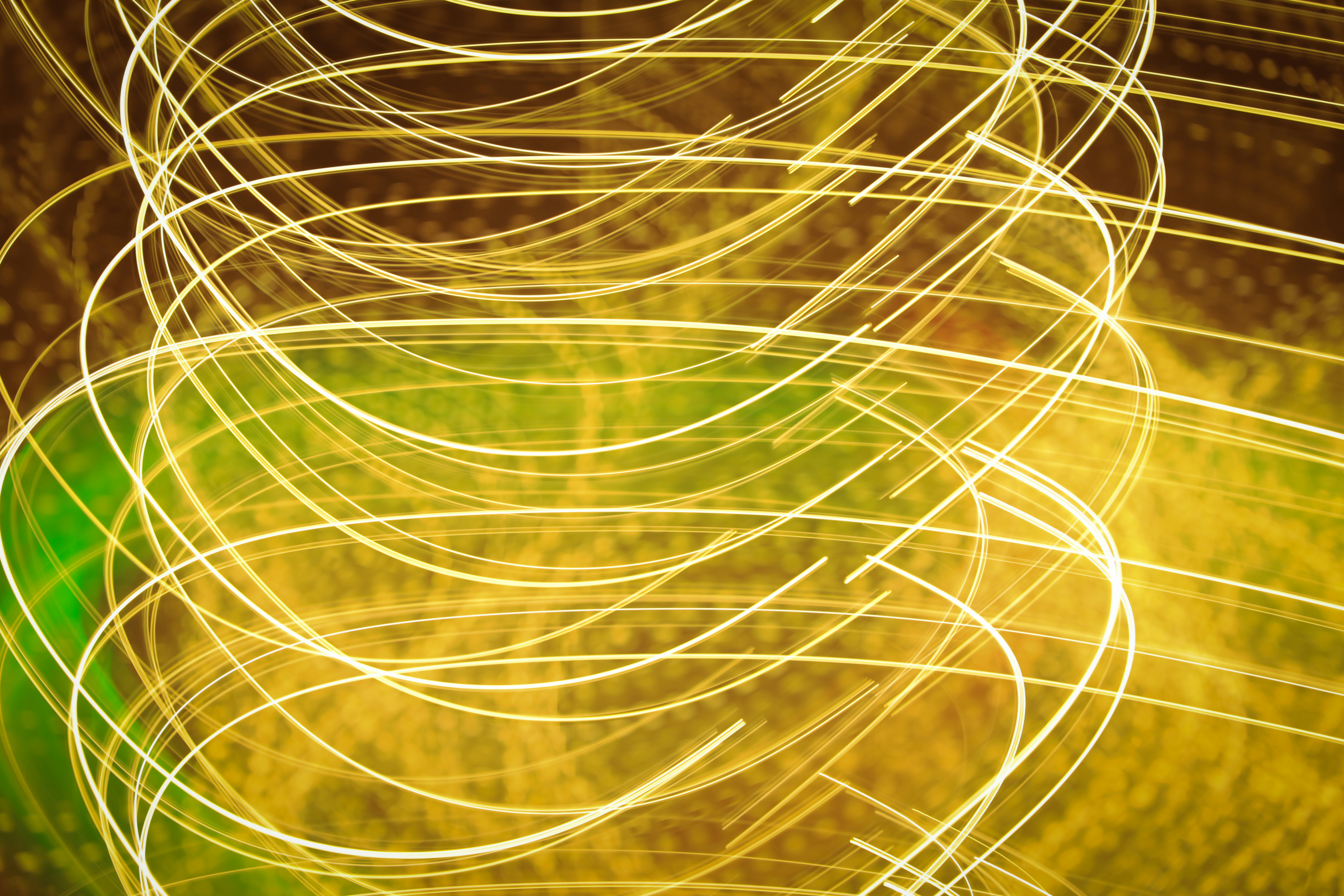 a blurry photo of a green and yellow background