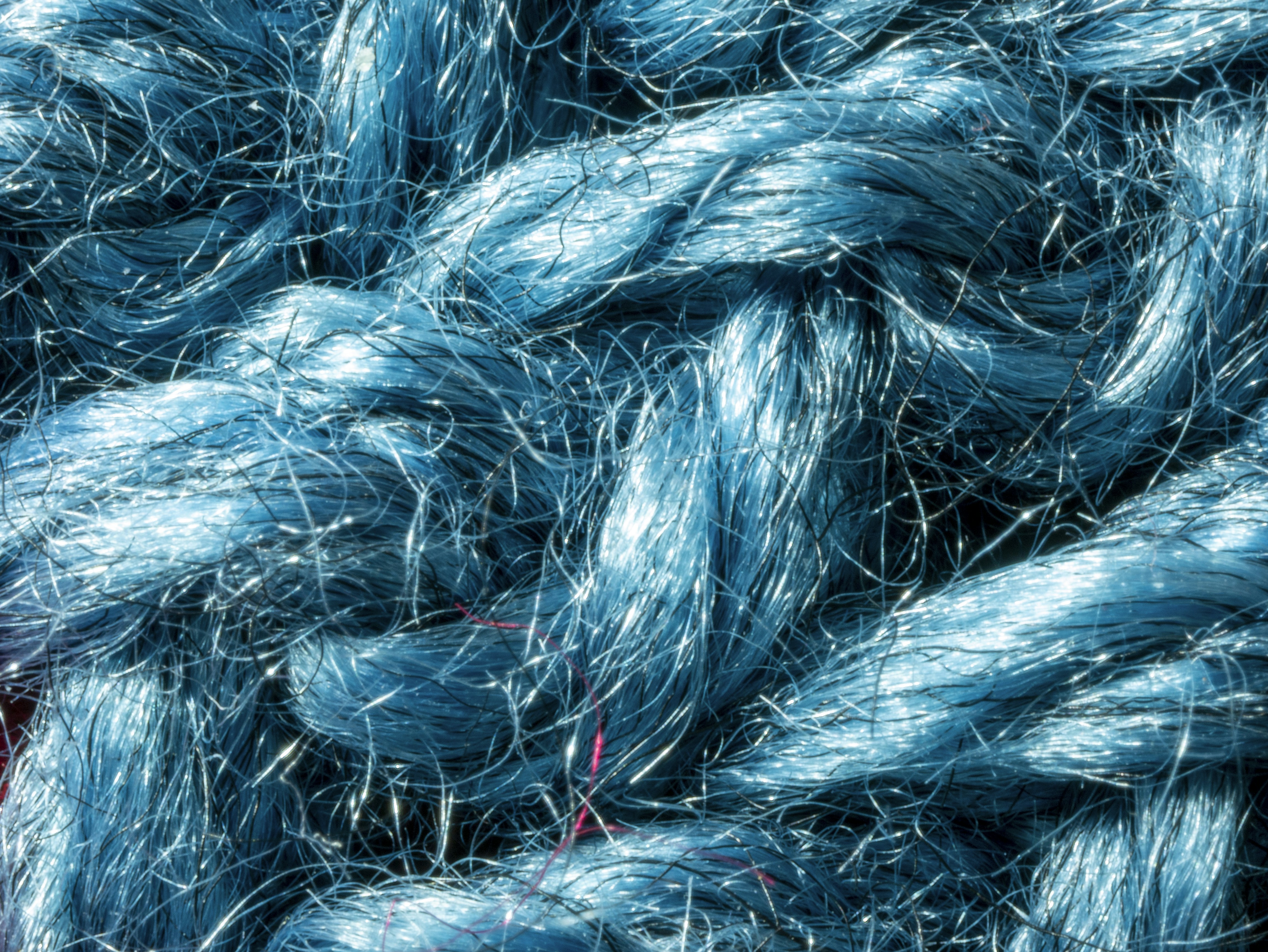 a close up of a rope that is blue