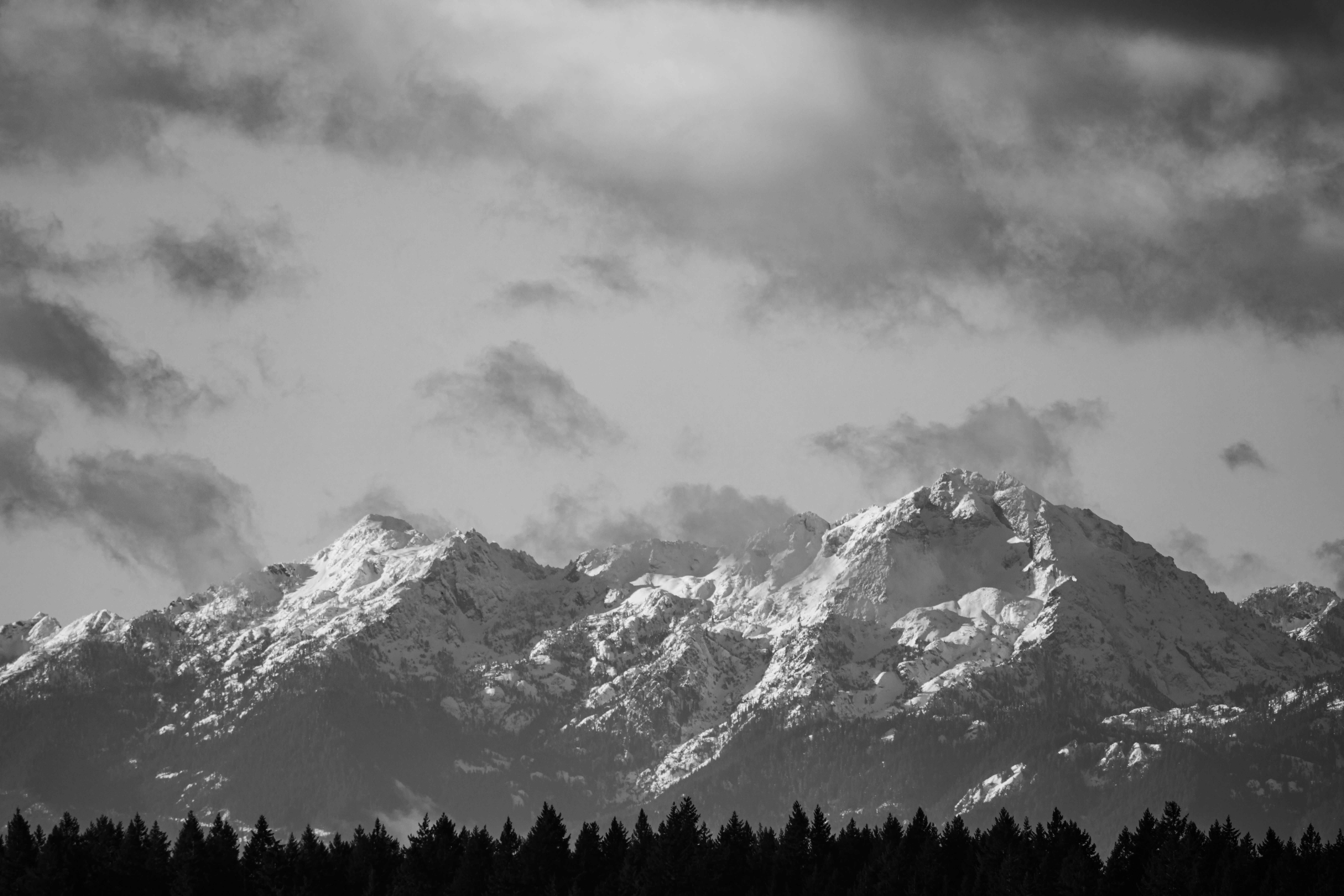 Photo by worldsbetweenlines