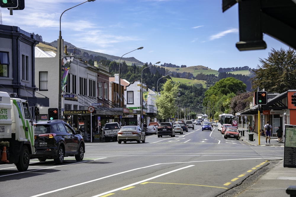 a city street filled with lots of traffic