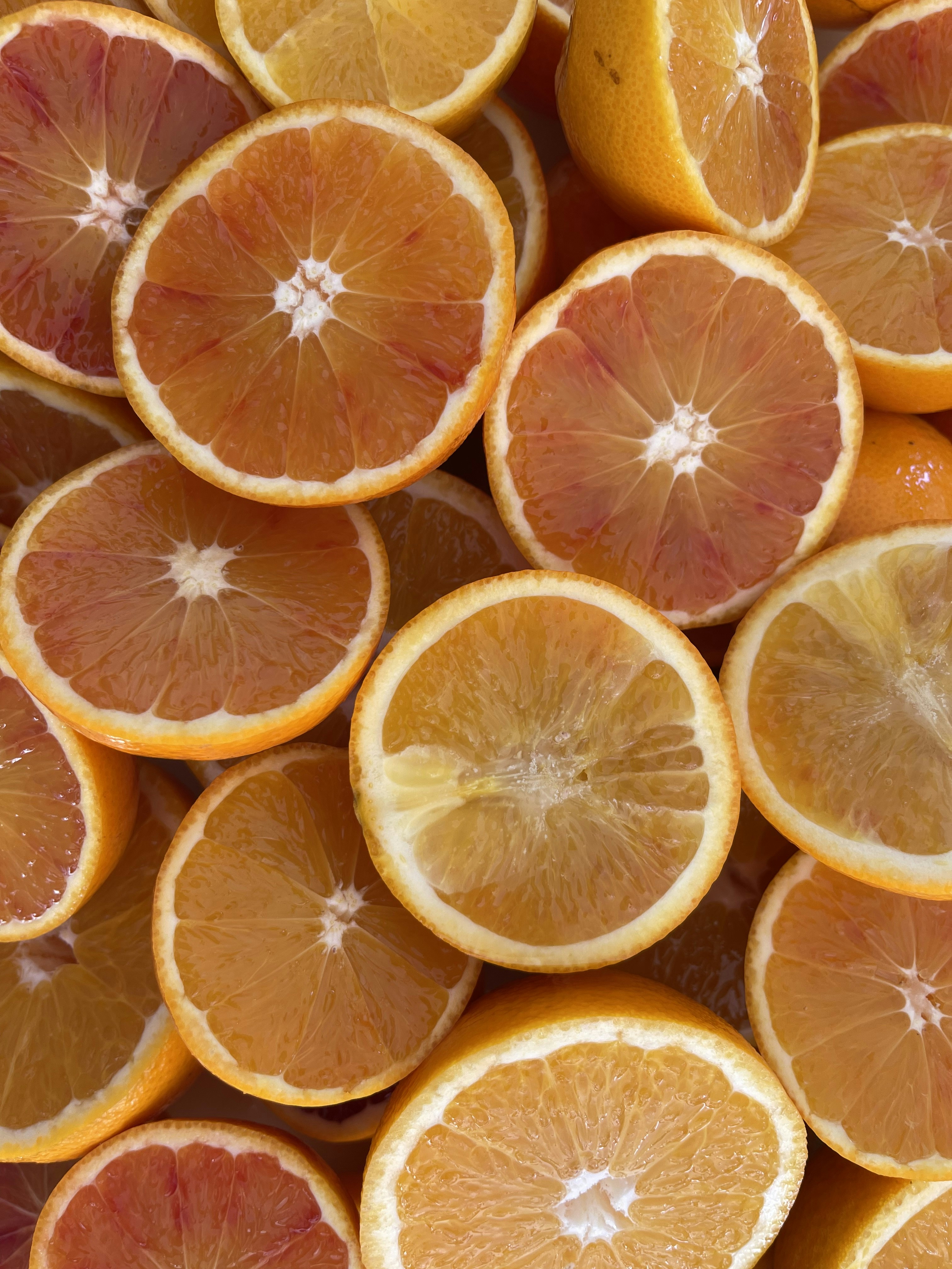 Preparing oranges for juicing, Malaga, January ‘22