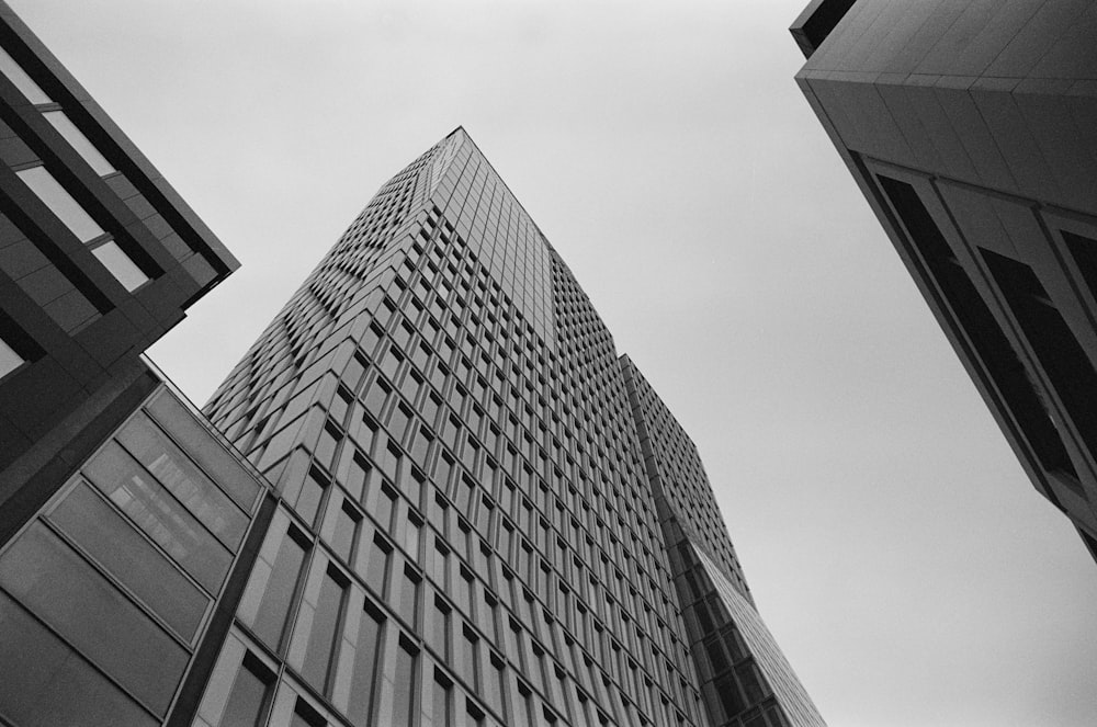 a black and white photo of a tall building