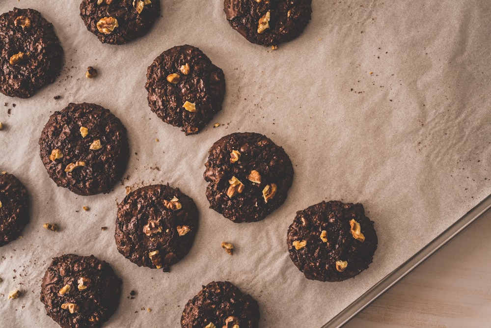 a bunch of cookies sitting on top of a table