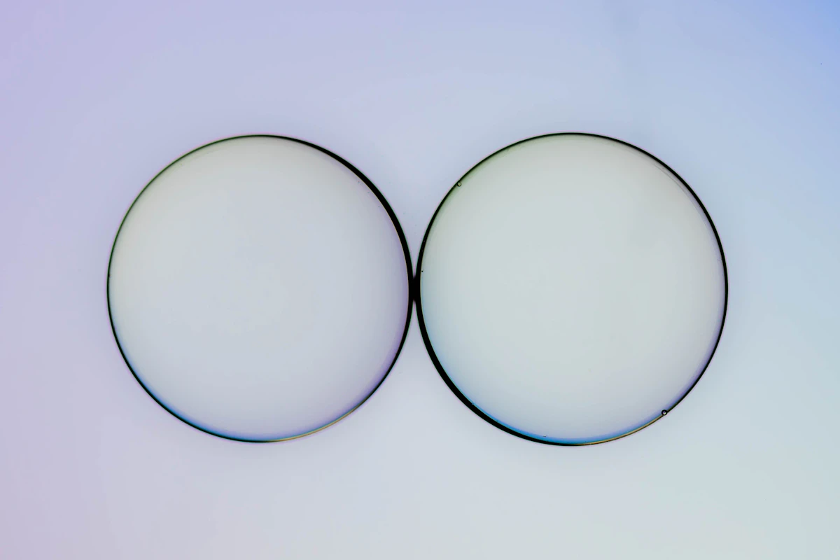 Two intersecting circles of light