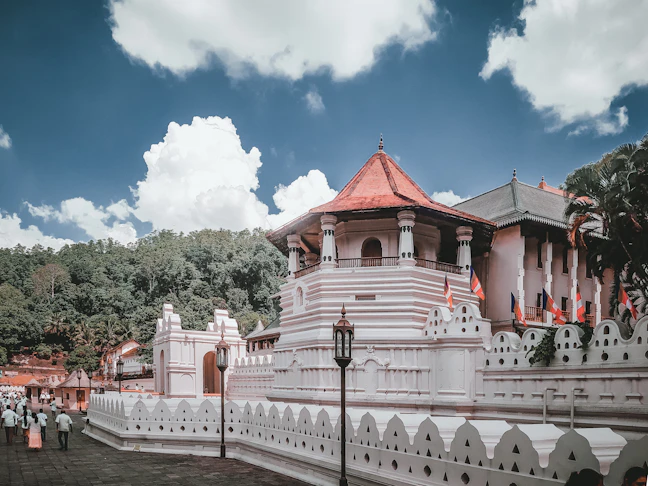 9-Day Sri Lanka & Maldives Luxury Itinerary: July Gems